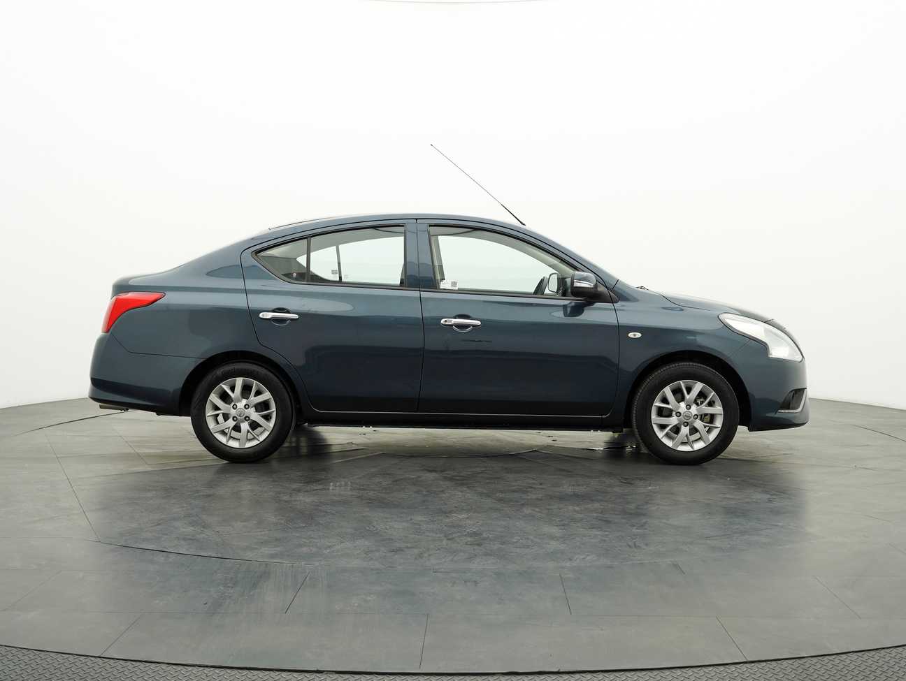 terpakai 2017 Nissan Almera E 1.5