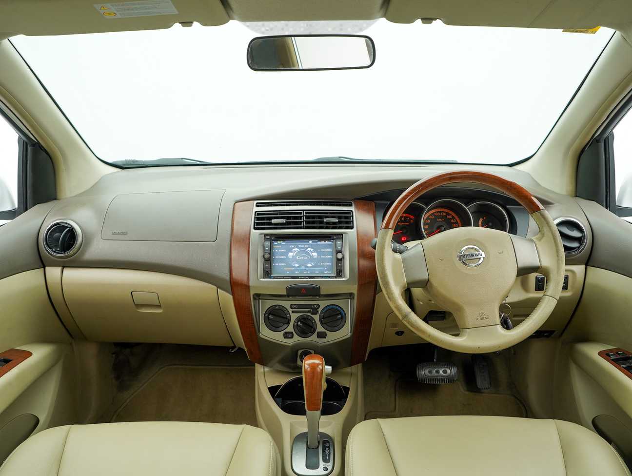 used 2011 Nissan Grand Livina Comfort 1.8