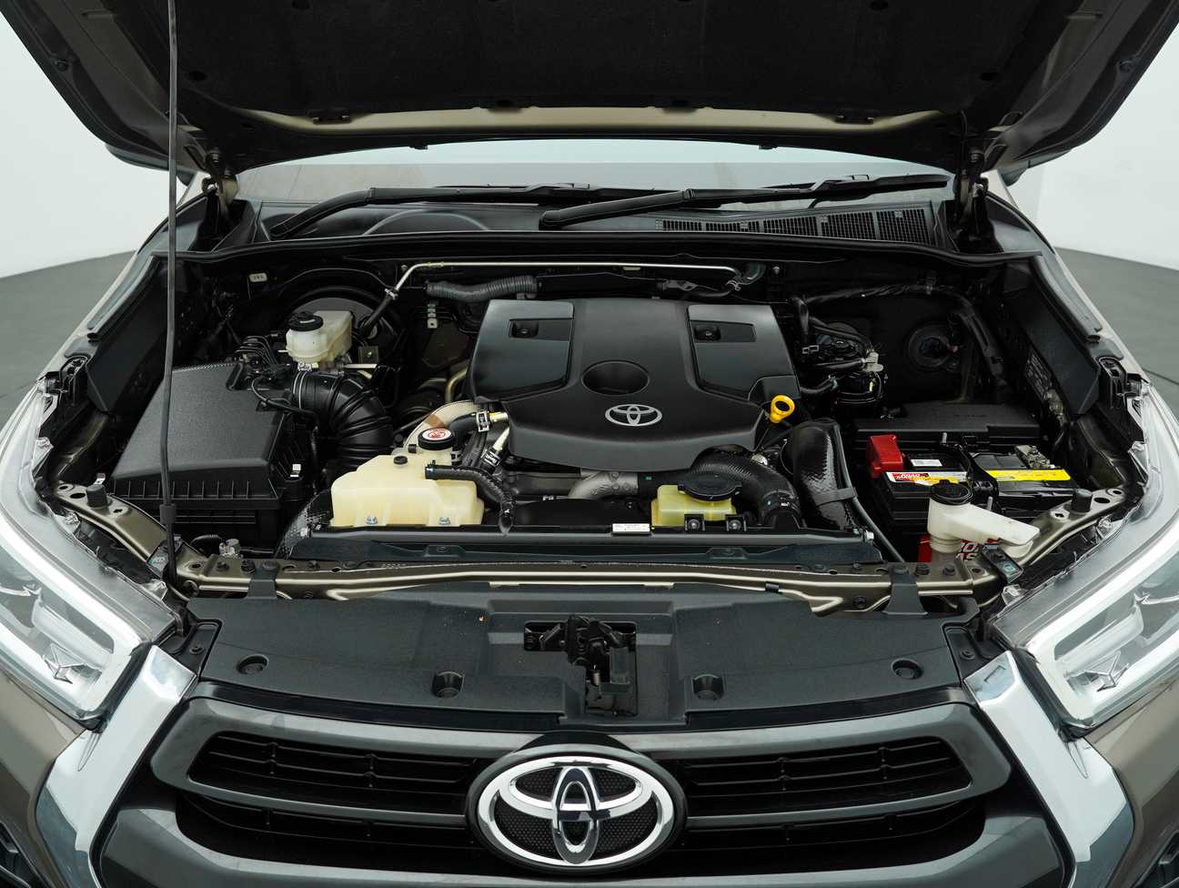 terpakai 2022 Toyota Hilux V Dual Cab 2.4
