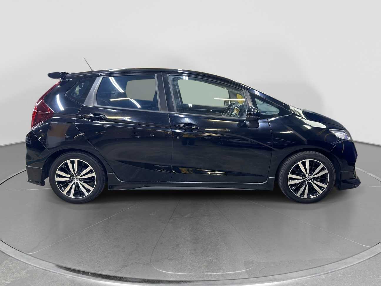 used 2018 Honda Jazz V 1.5