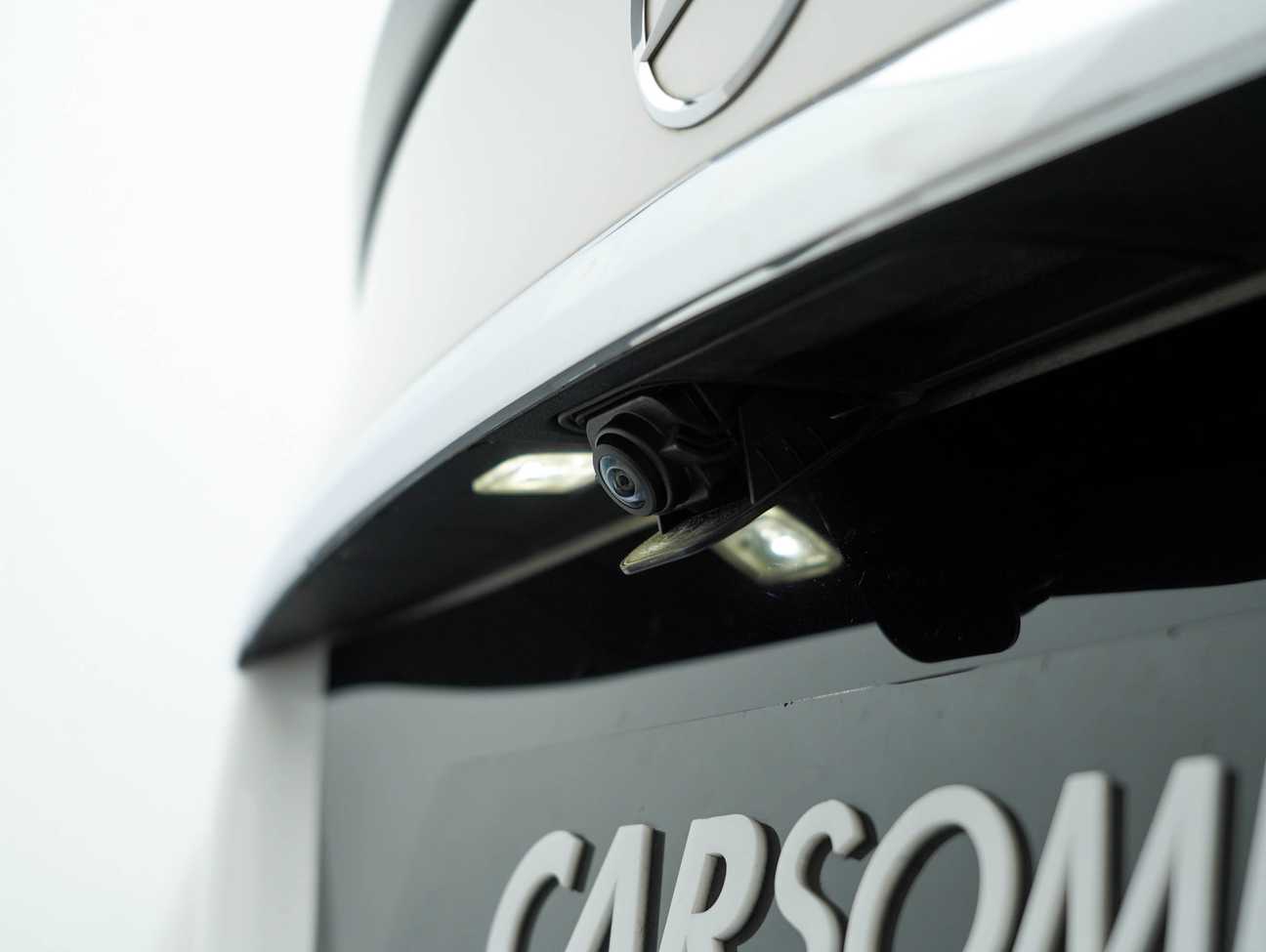 terpakai 2018 Mercedes-Benz C300 Avantgarde AMG Line 2.0