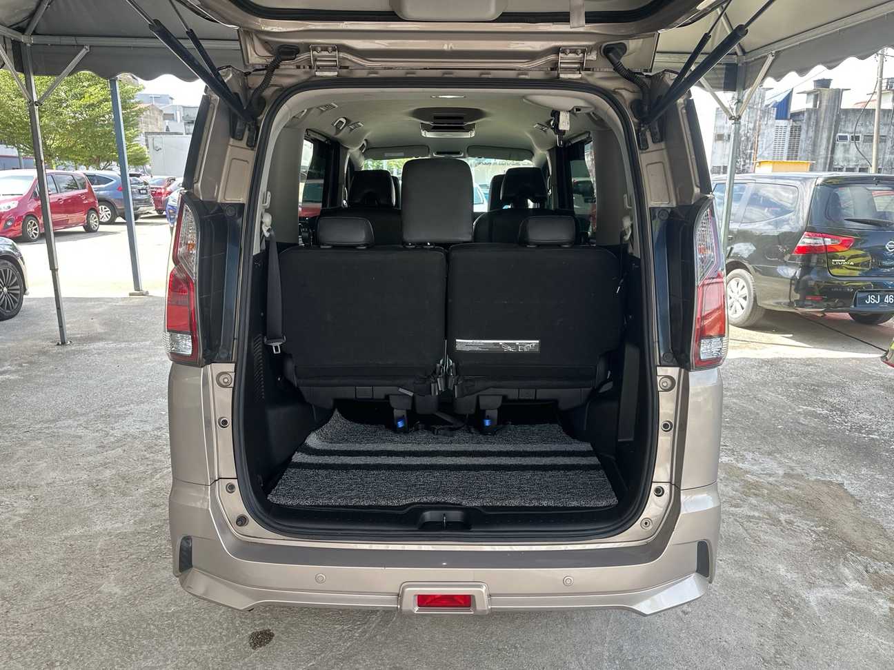 used 2018 Nissan Serena S-Hybrid High-Way Star 2.0