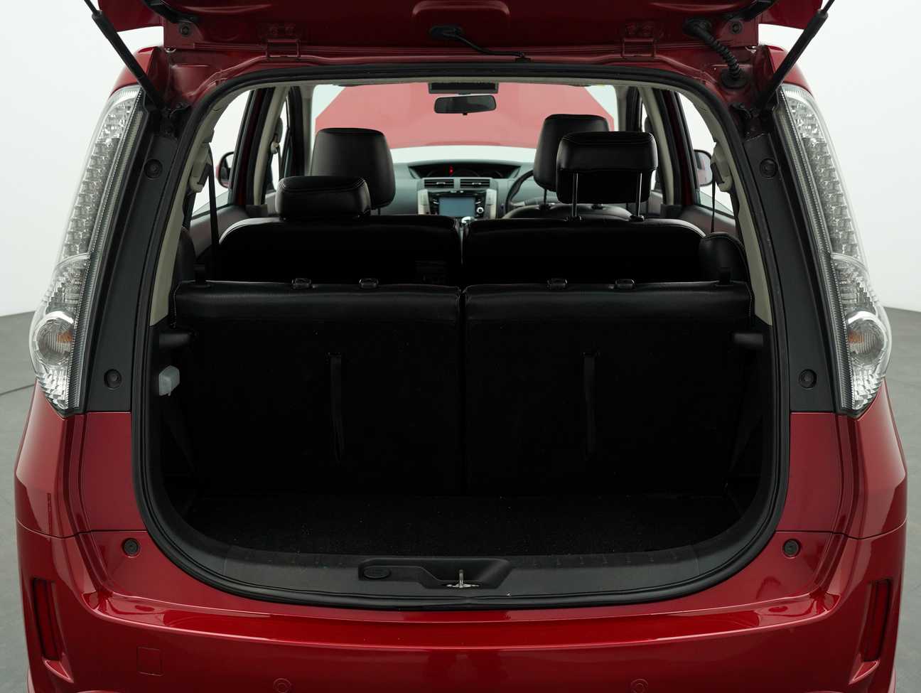 terpakai 2014 Perodua Alza Advance 1.5