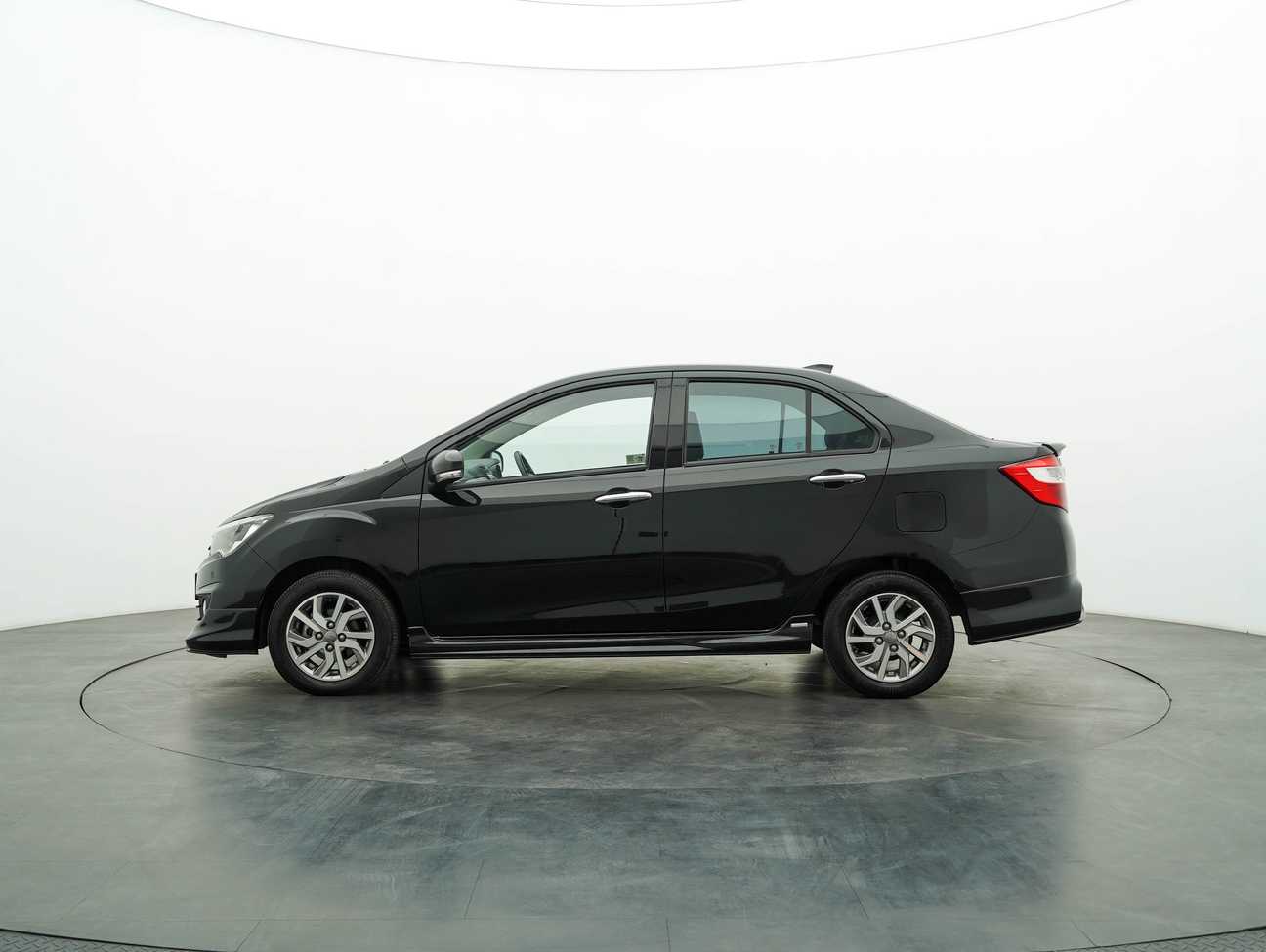 terpakai 2017 Perodua Bezza Advance 1.3