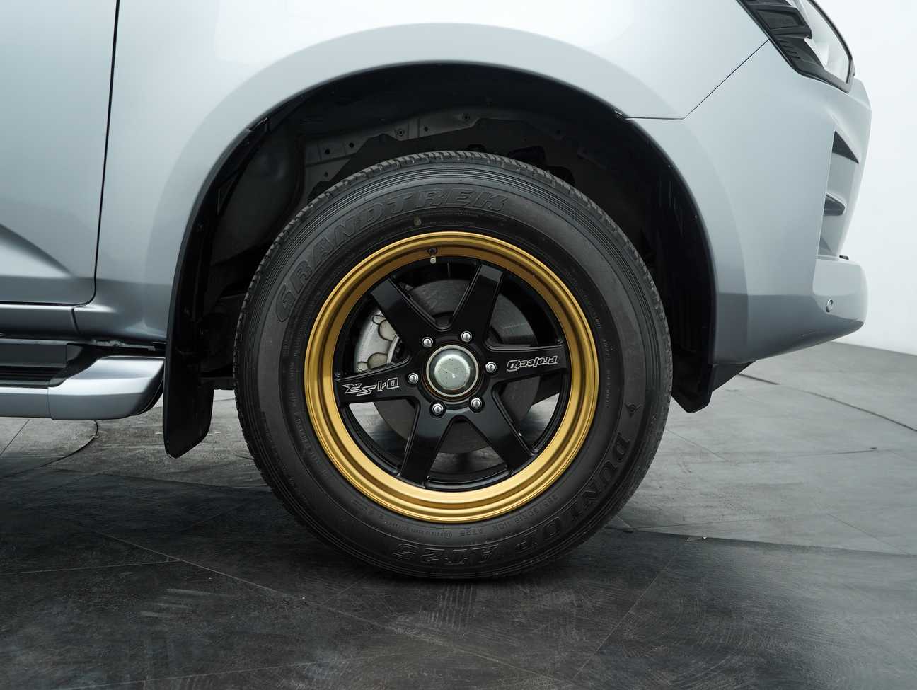 terpakai 2022 Isuzu D-Max Premium Dual Cab 1.9