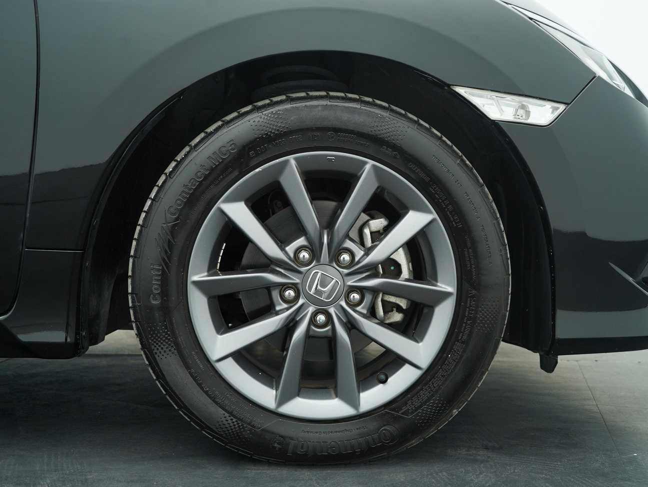 terpakai 2021 Honda Civic S 1.8