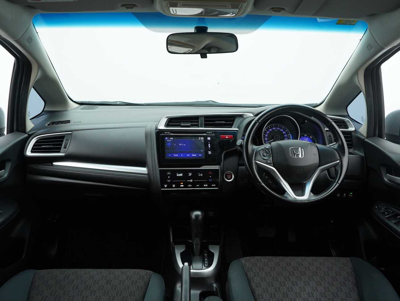 used 2015 Honda Jazz V 1.5