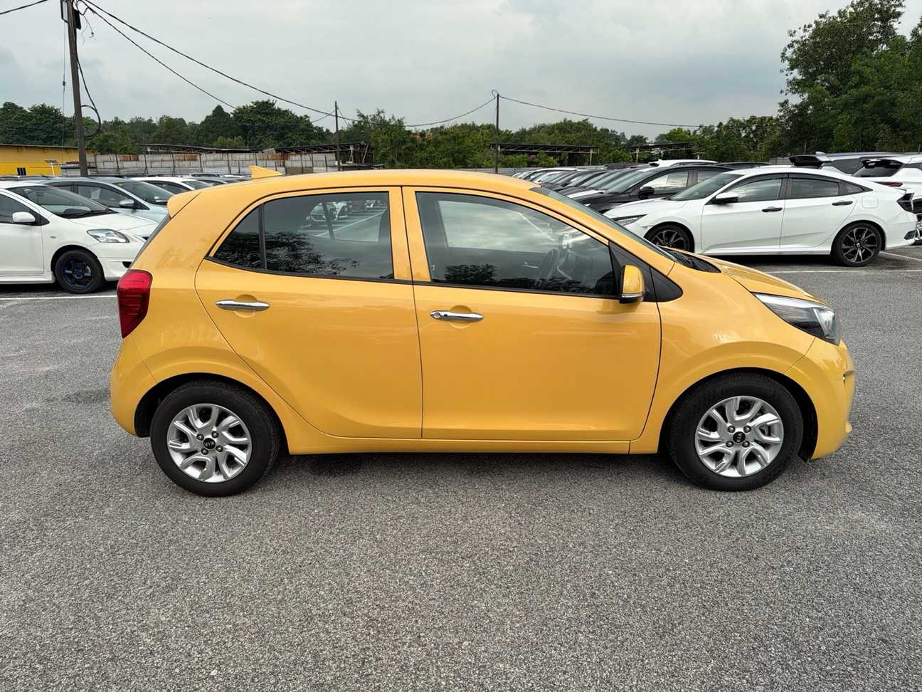 terpakai 2018 Kia Picanto EX 1.2