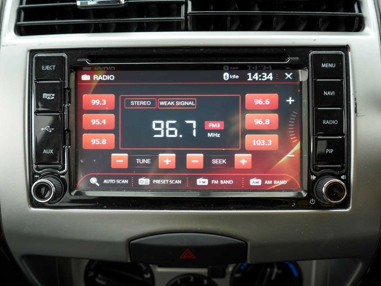 terpakai 2018 Nissan Grand Livina Comfort 1.8