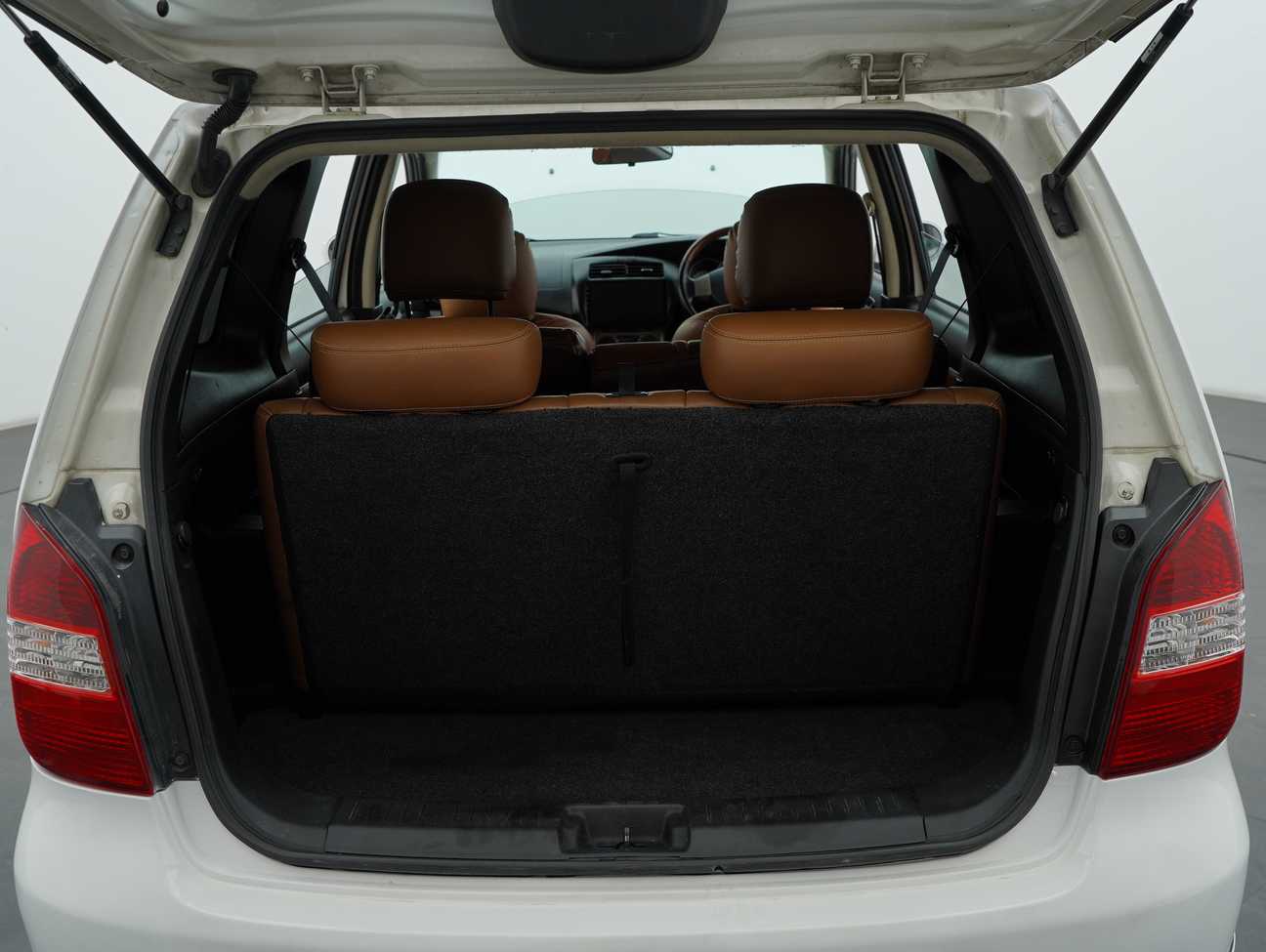 used 2011 Nissan Grand Livina Comfort 1.8