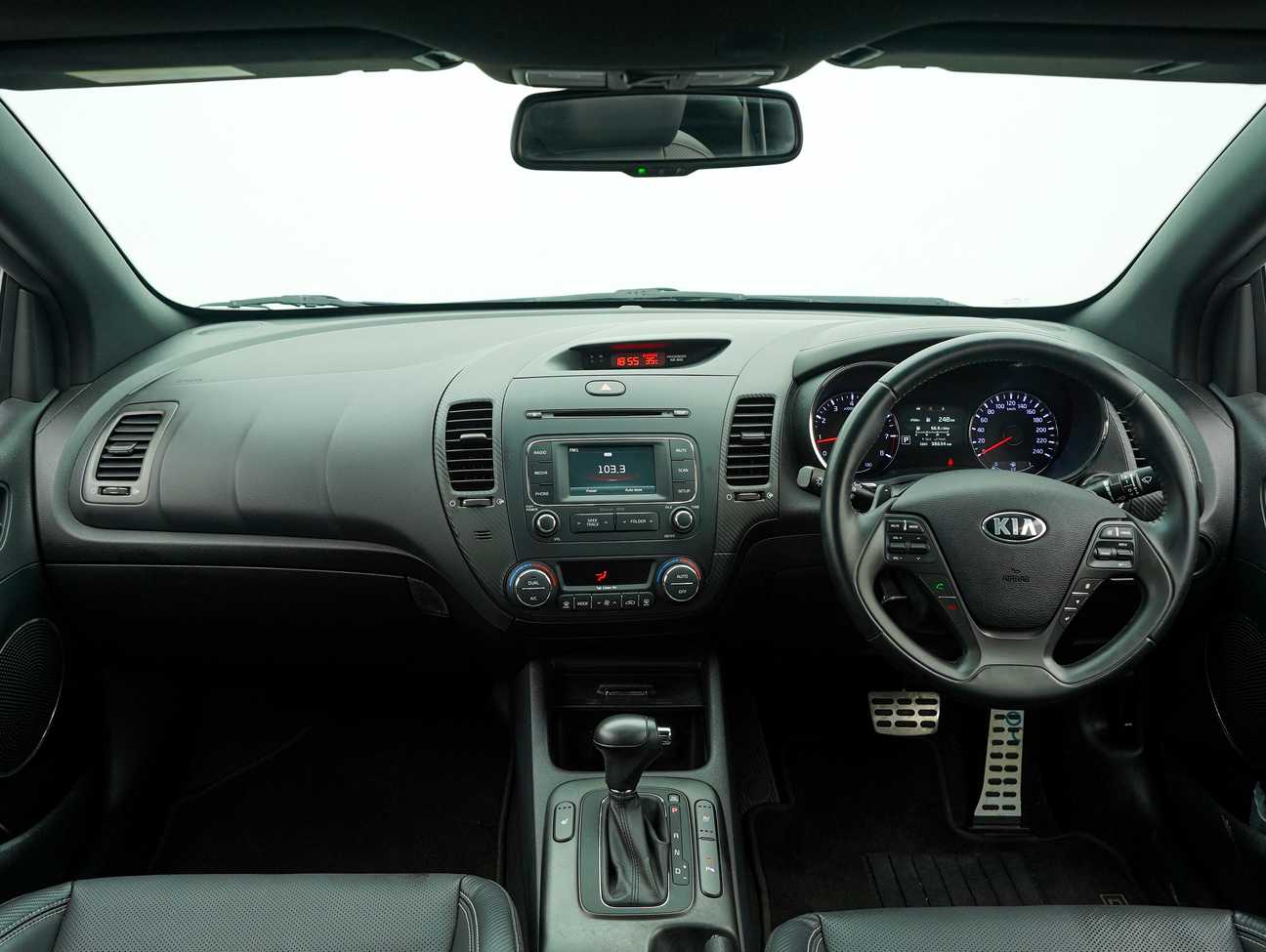 used 2015 Kia Cerato KOUP T-GDI 1.6