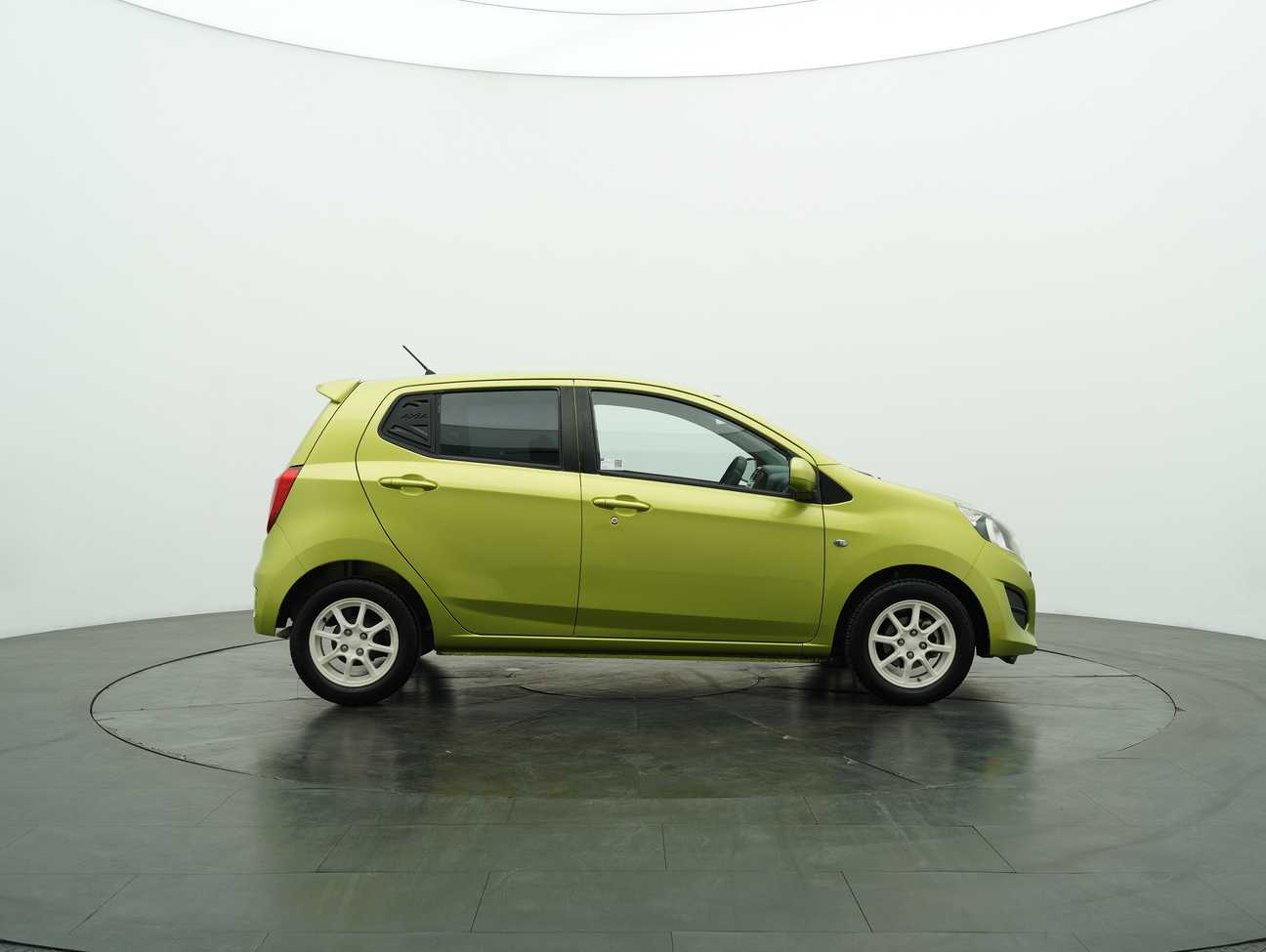 terpakai 2016 Perodua AXIA G 1.0