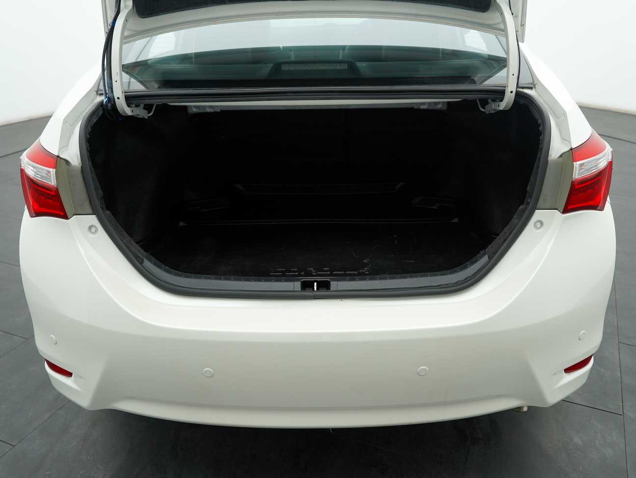 used 2014 Toyota Corolla Altis V 2.0