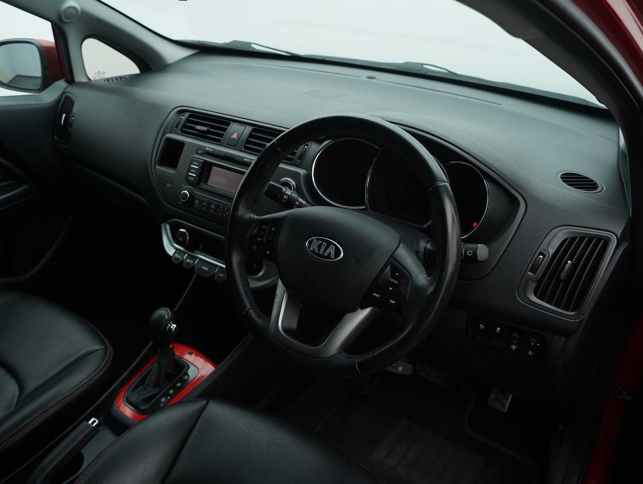 terpakai 2014 Kia Rio SX 1.4