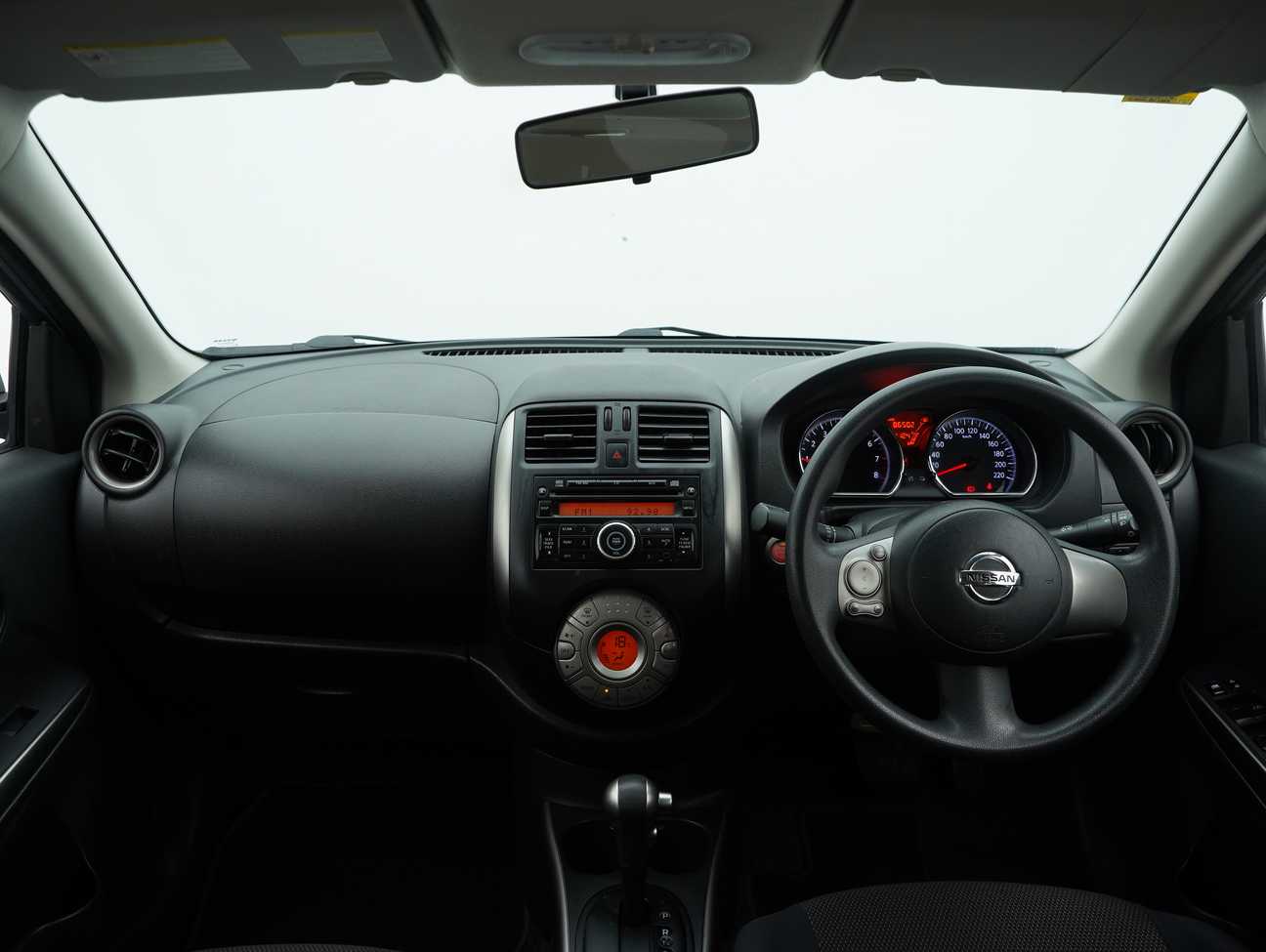 used 2014 Nissan Almera VL 1.5