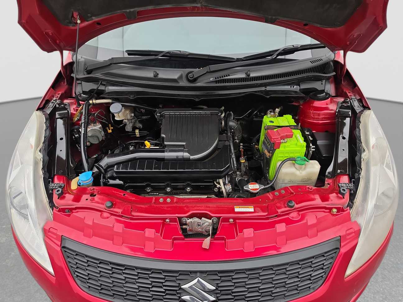 terpakai 2015 Suzuki Swift GLX 1.4