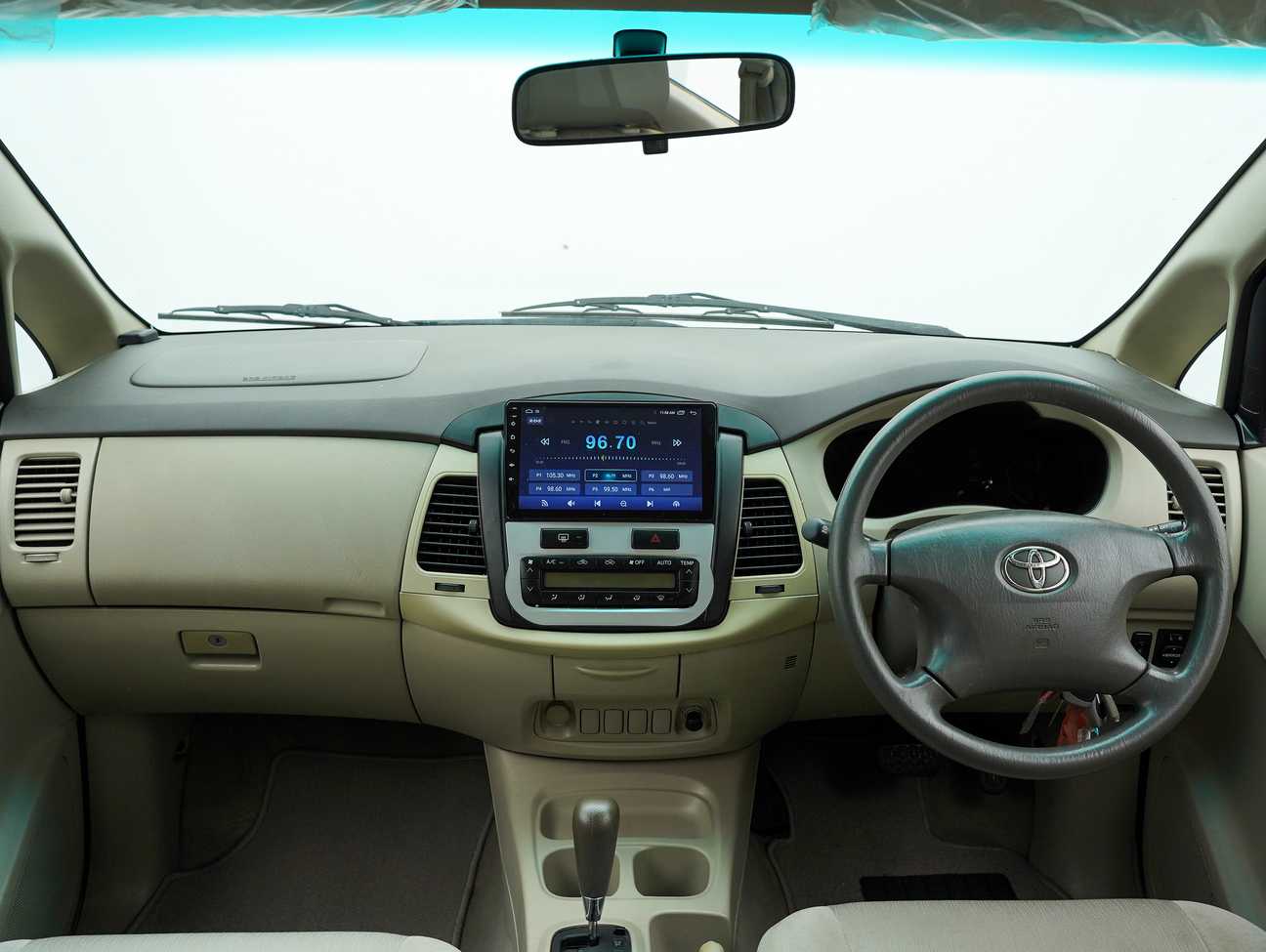 used 2011 Toyota Innova G 2.0