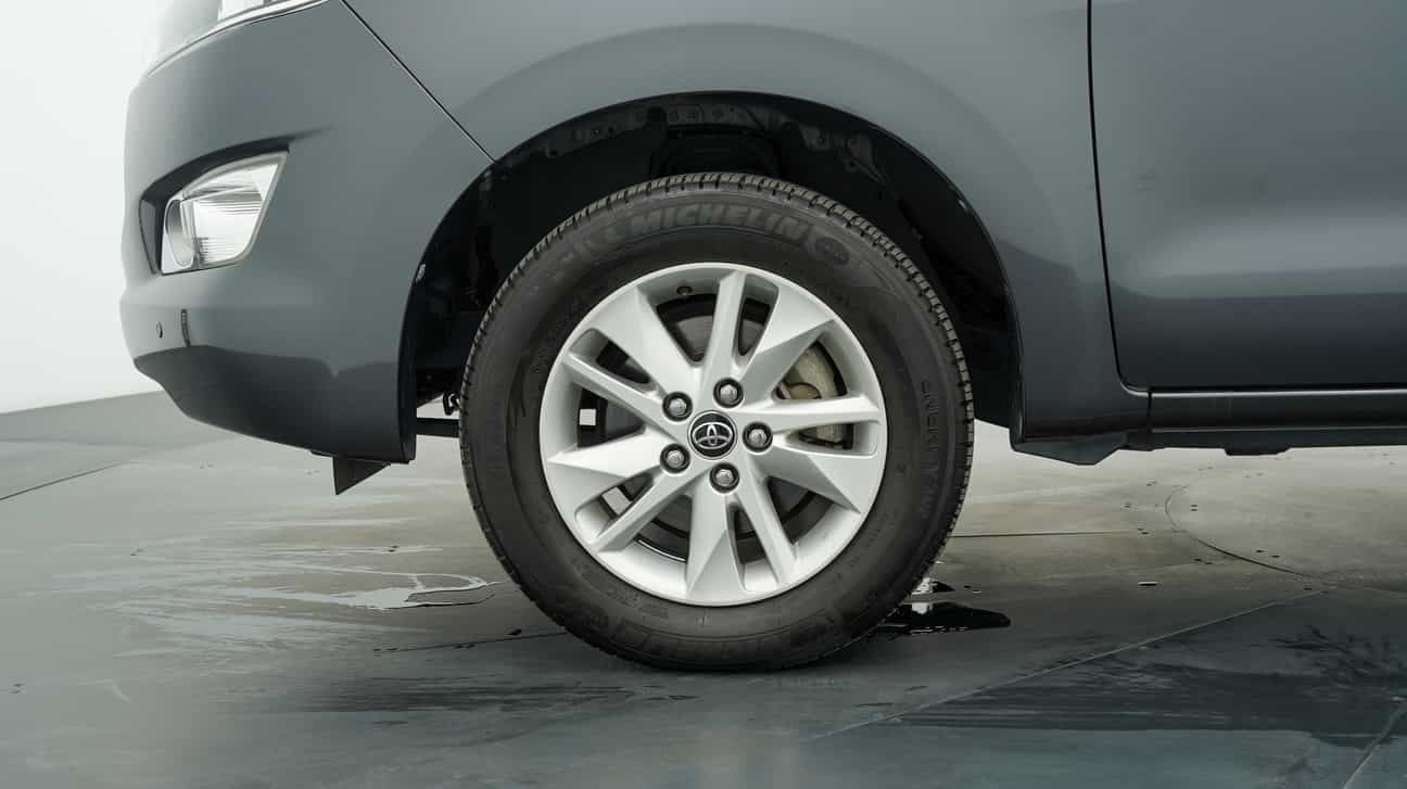 used 2017 Toyota INNOVA G 2.0