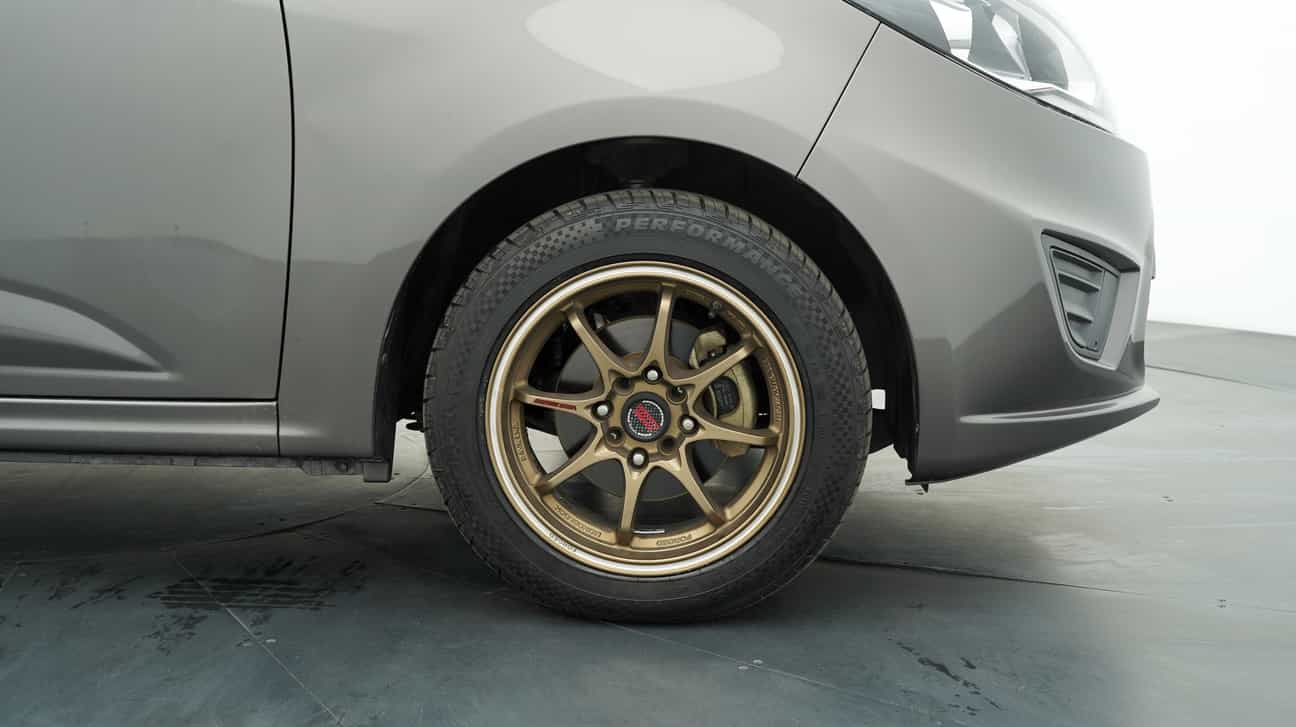 used 2014 Proton IRIZ STANDARD 1.3