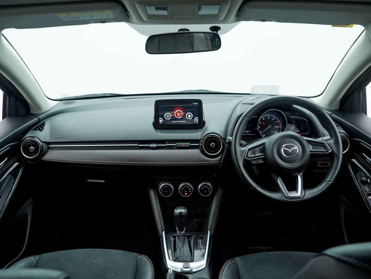 terpakai 2017 Mazda 2 SKYACTIV-G (Halogen Headlight) 1.5