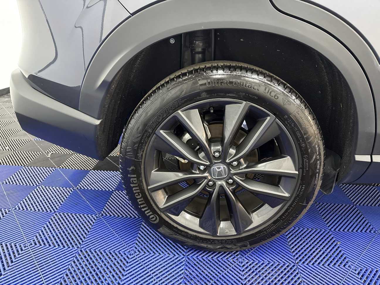 used 2025 Honda HR-V V 1.5