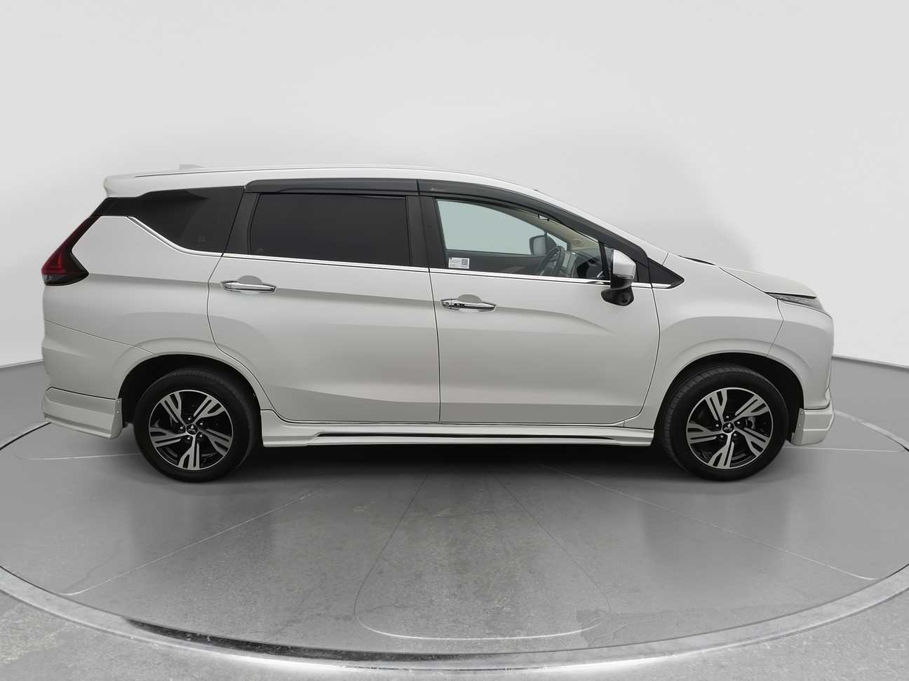 terpakai 2023 Mitsubishi Xpander  1.5