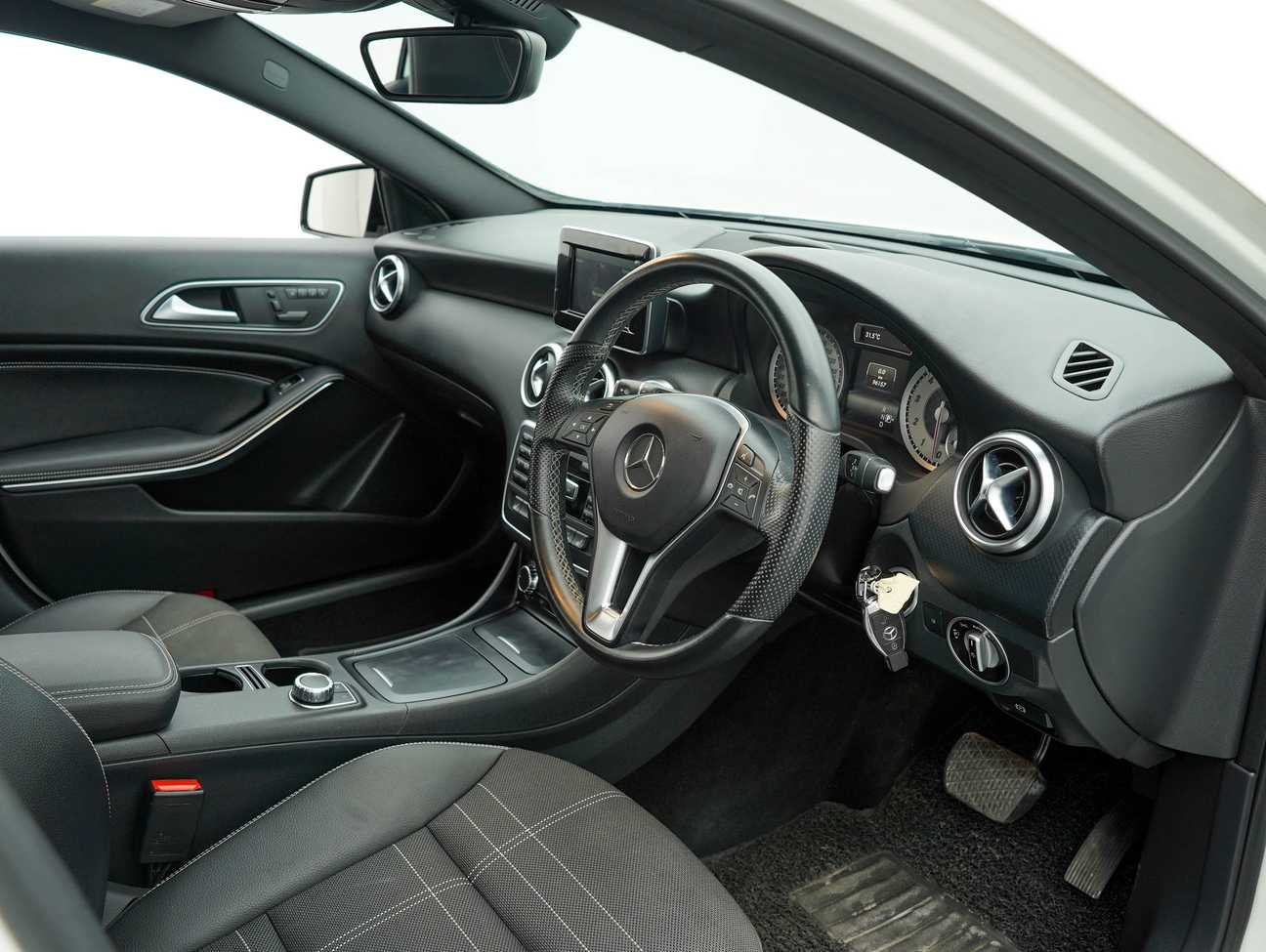 used 2015 Mercedes-Benz A200  1.6