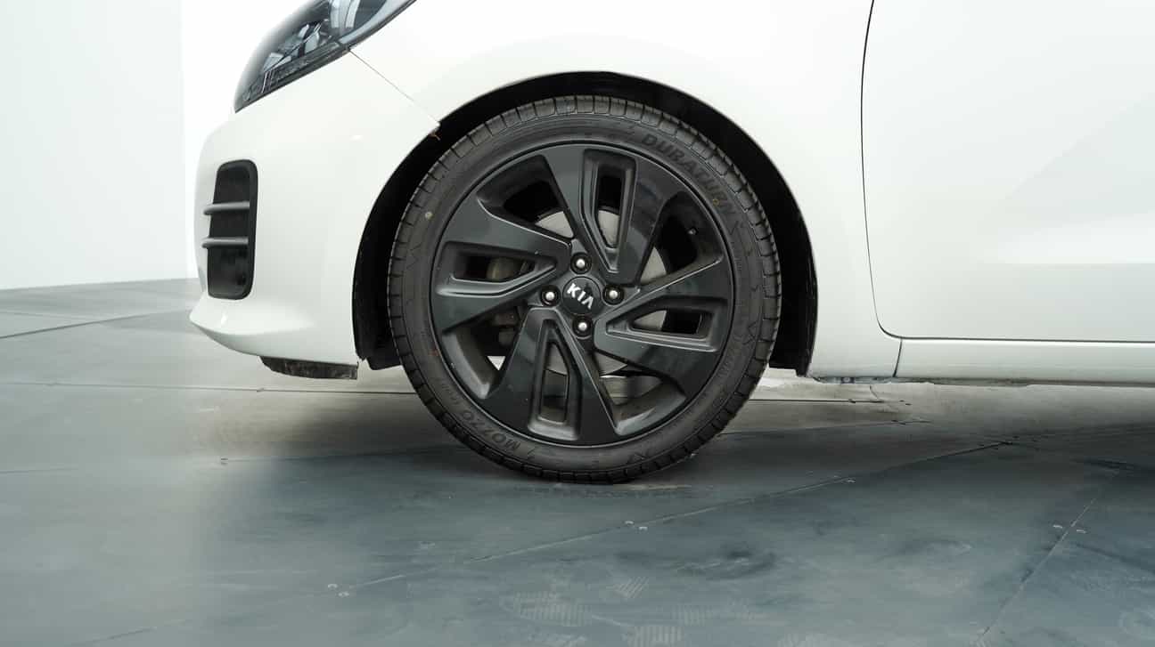 used 2015 Kia RIO UB 1.4