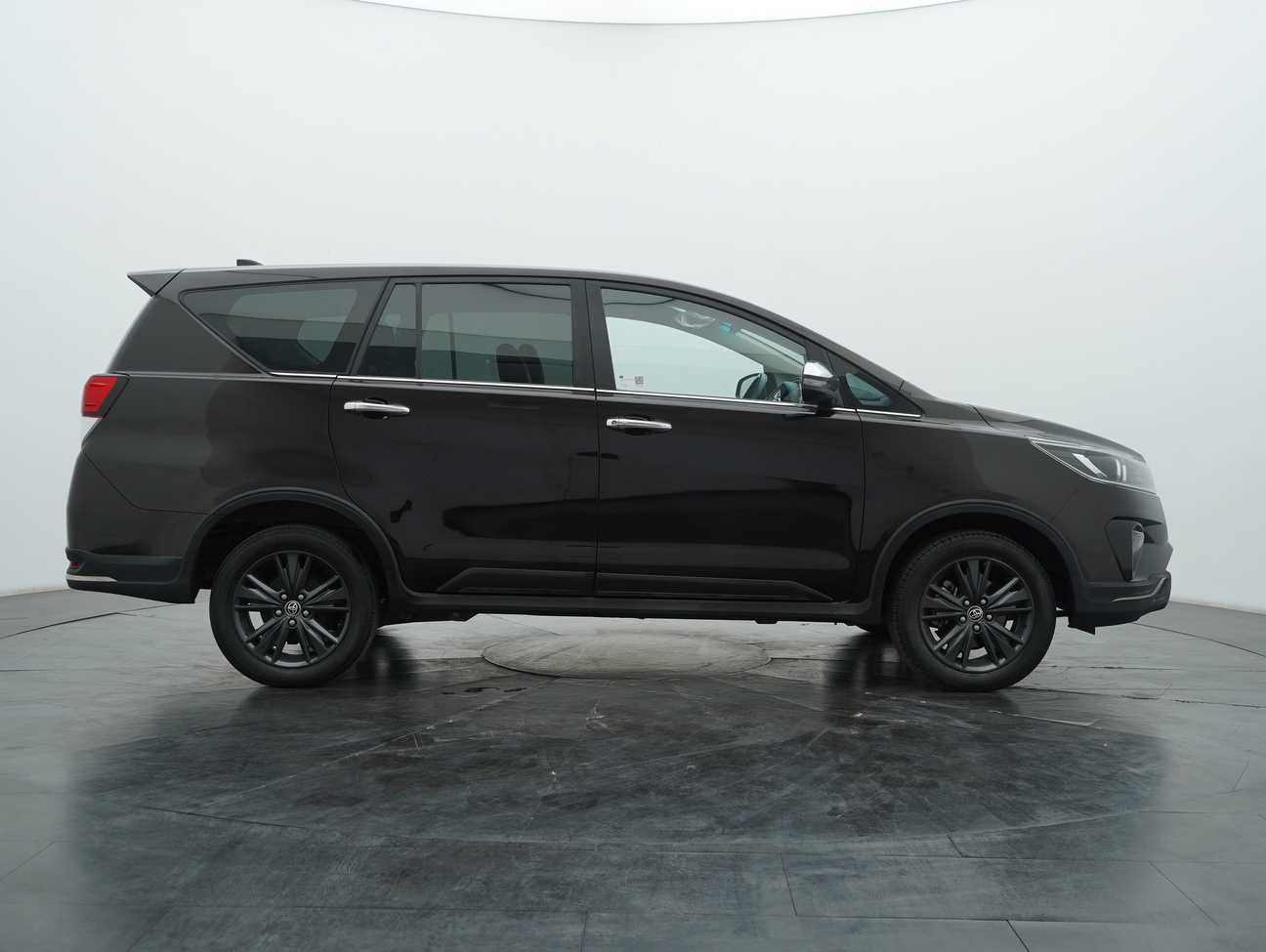 terpakai 2021 Toyota Innova X 2.0