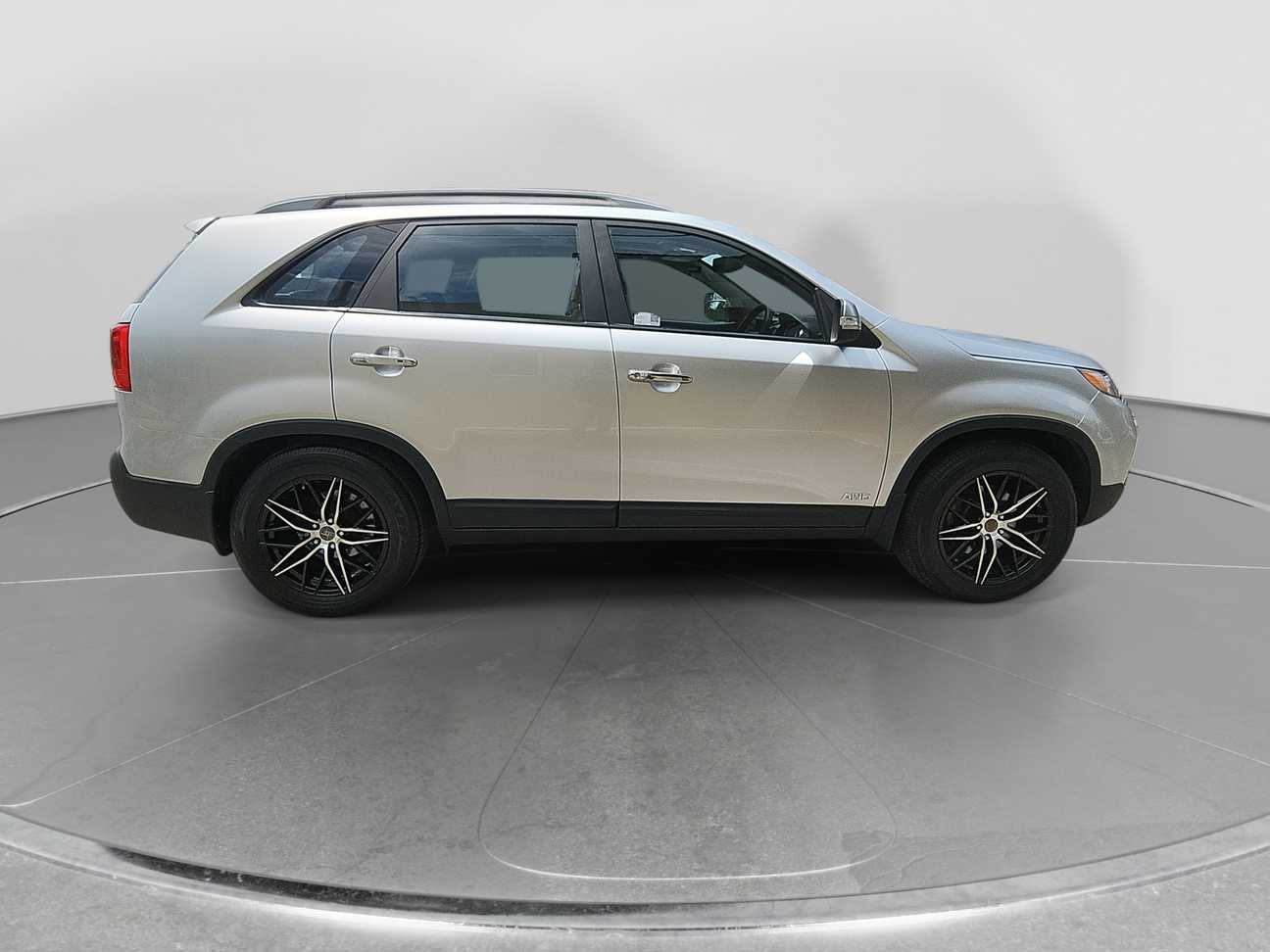 used 2011 Kia Sorento  2.4