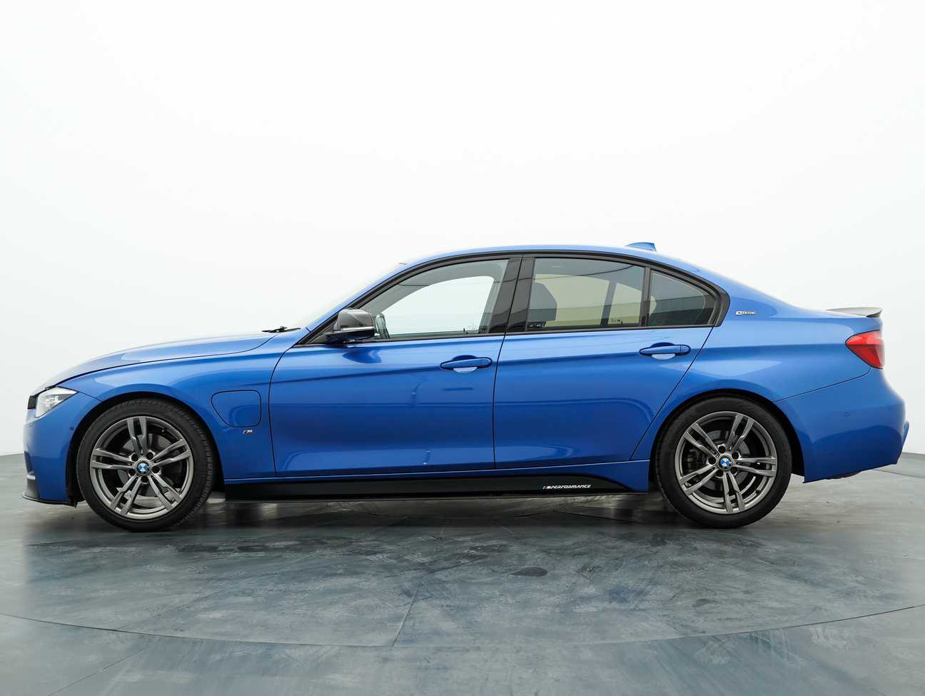 used 2018 BMW 330e M Sport 2.0