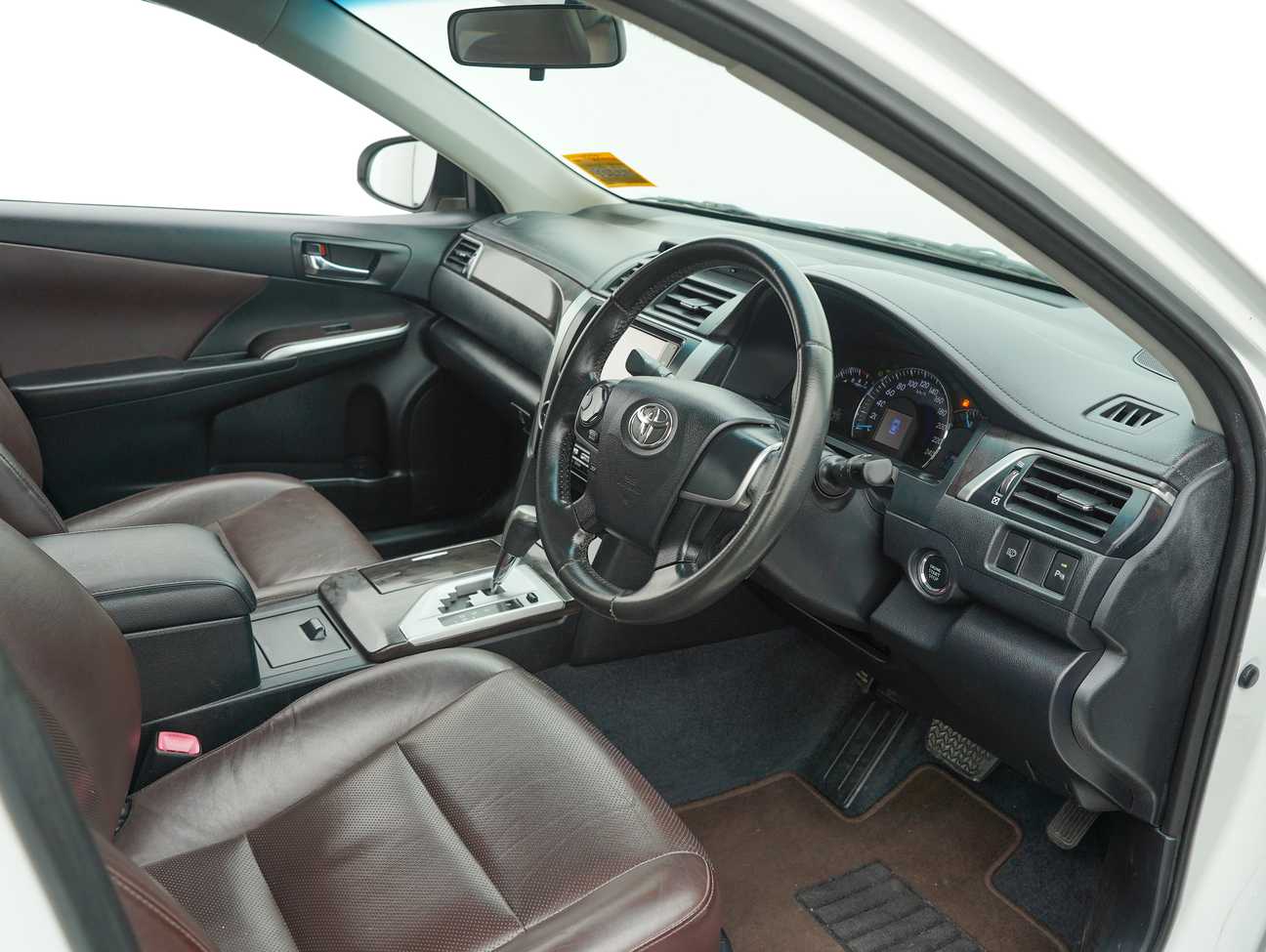 terpakai 2014 Toyota Camry G X 2.0