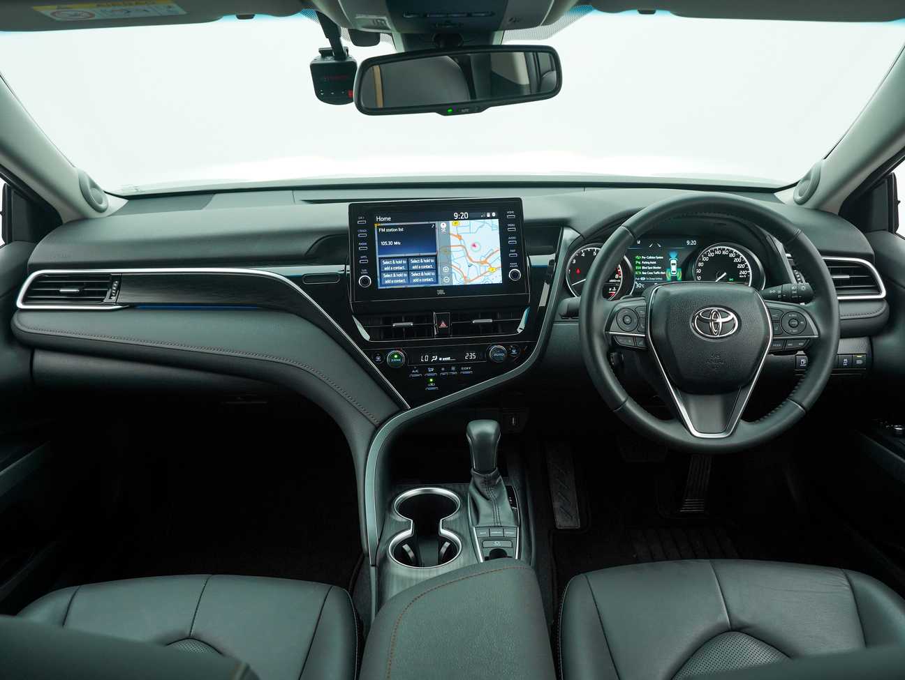 used 2023 Toyota Camry V 2.5