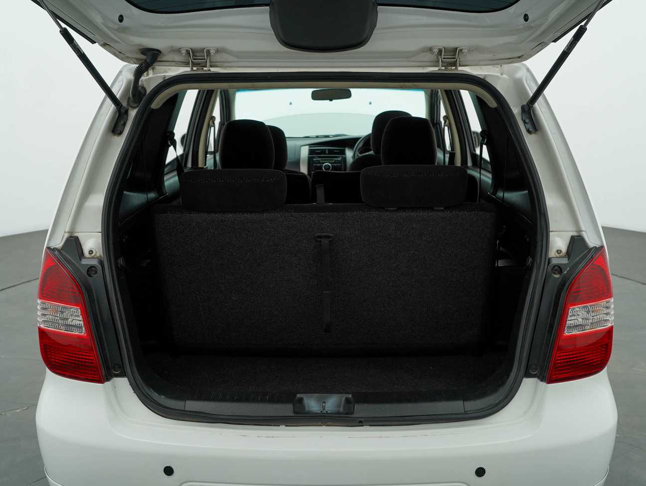 used 2012 Nissan Grand Livina ST-L Comfort 1.6