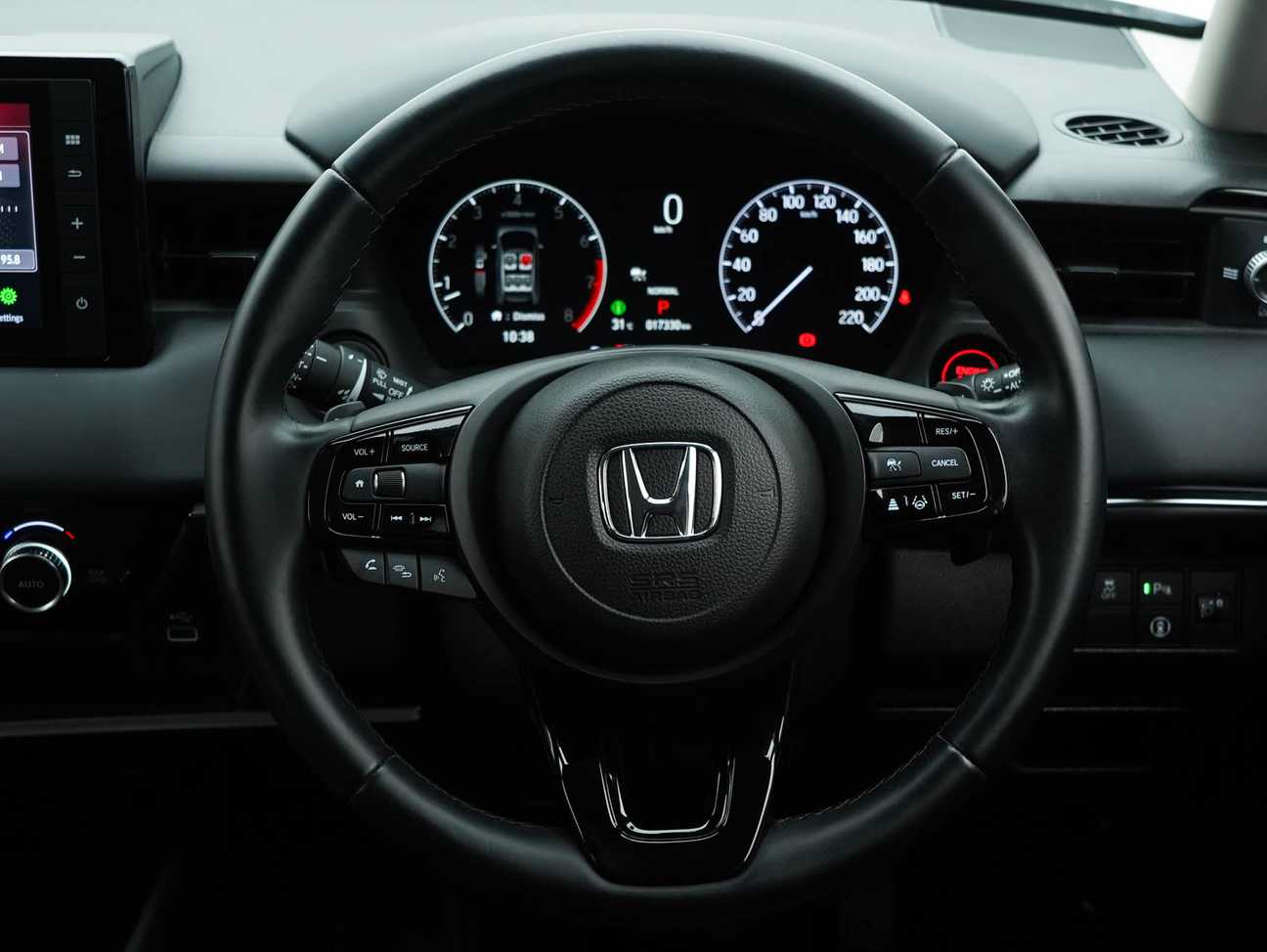 used 2024 Honda HR-V V 1.5