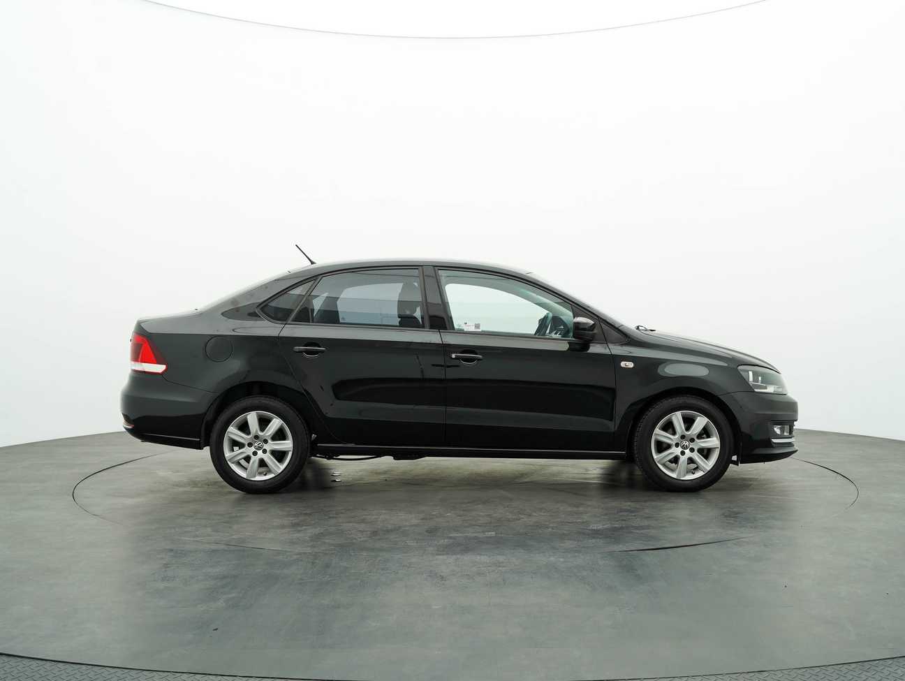 terpakai 2016 Volkswagen Vento Comfort 1.6