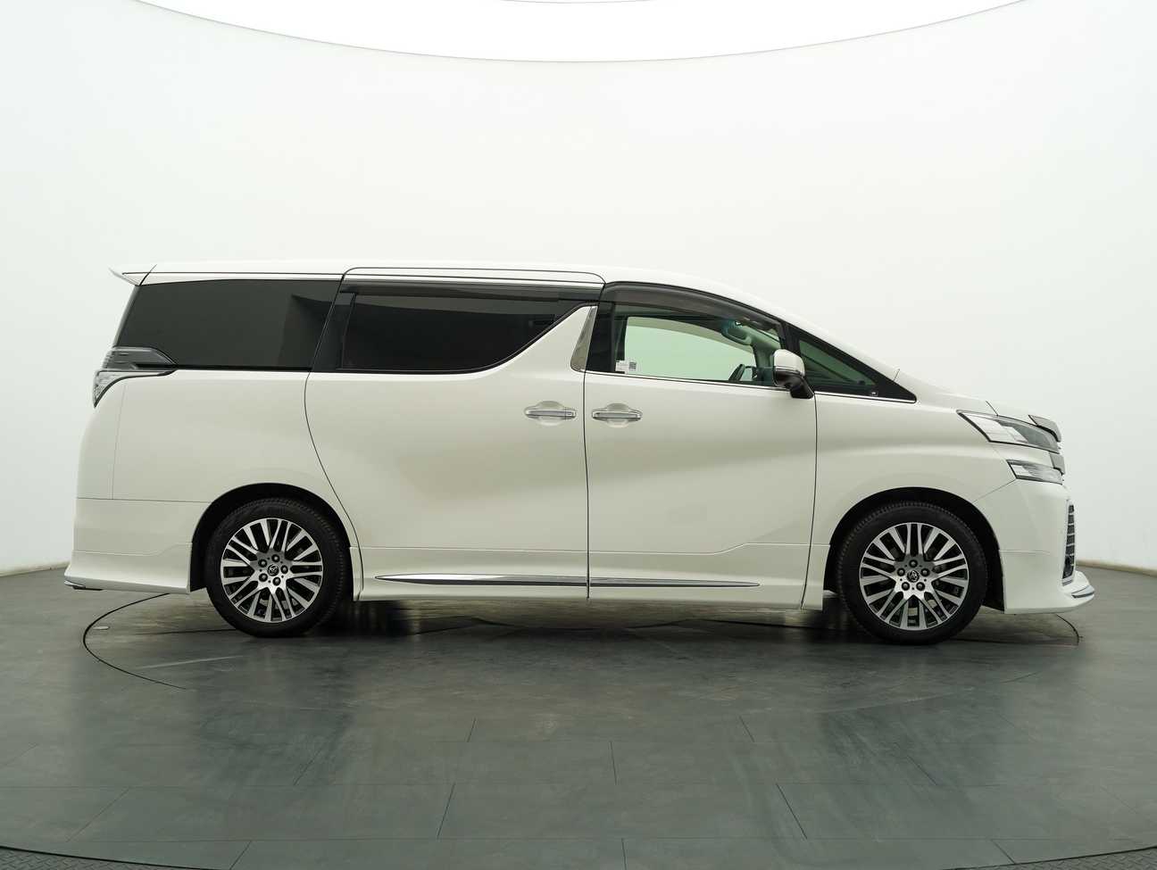 used 2017 Toyota Vellfire ZG 2.5