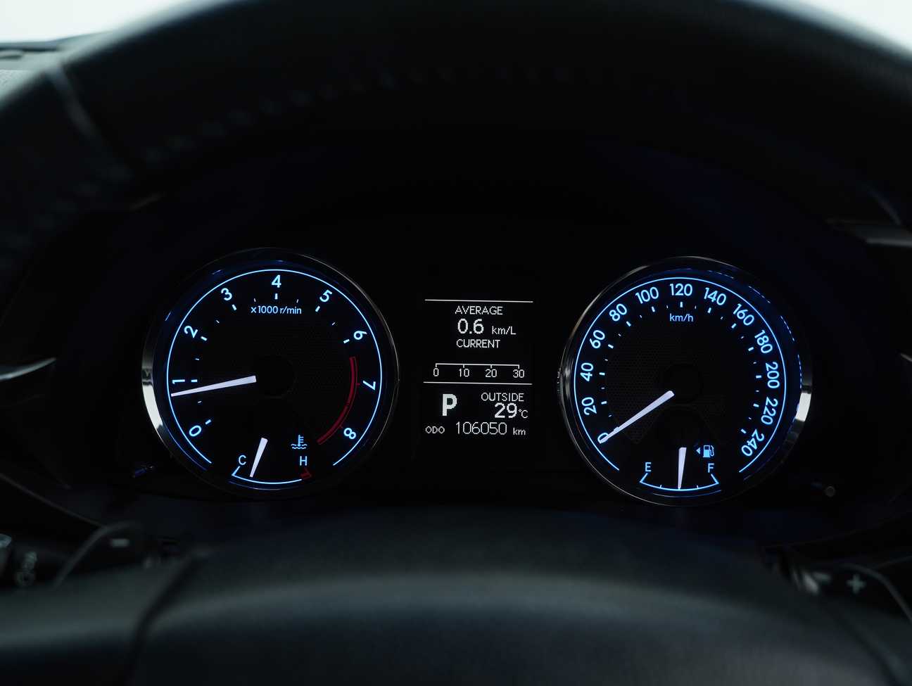 used 2014 Toyota Corolla Altis V 2.0