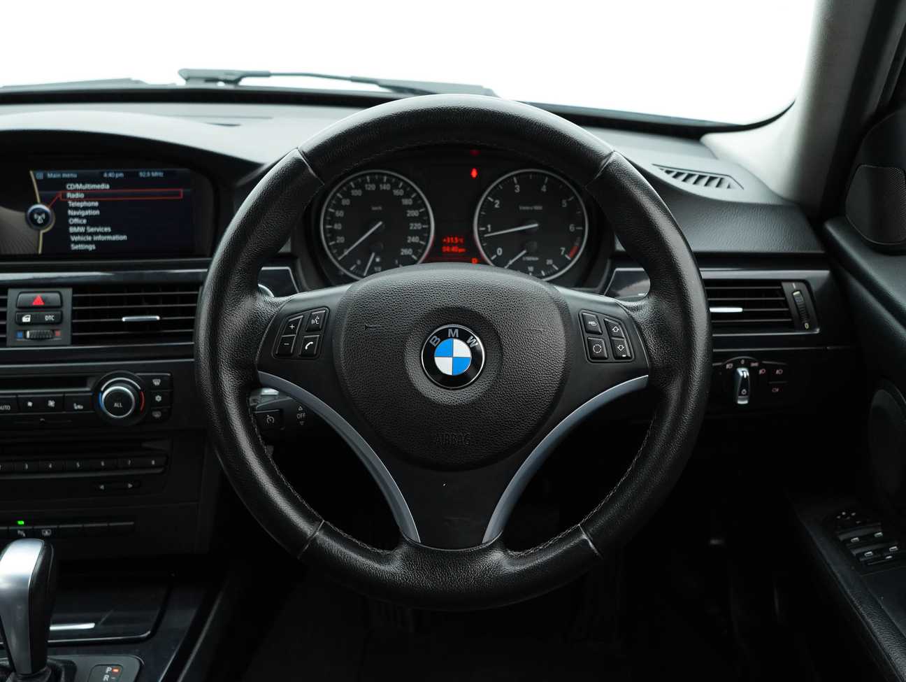 used 2011 BMW 320i  2.0