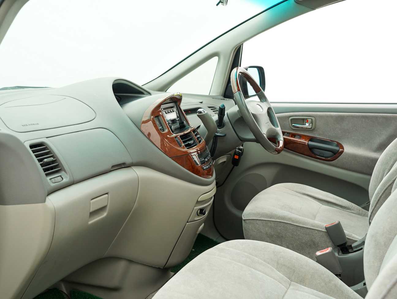 terpakai 2001 Toyota Estima G 2.4