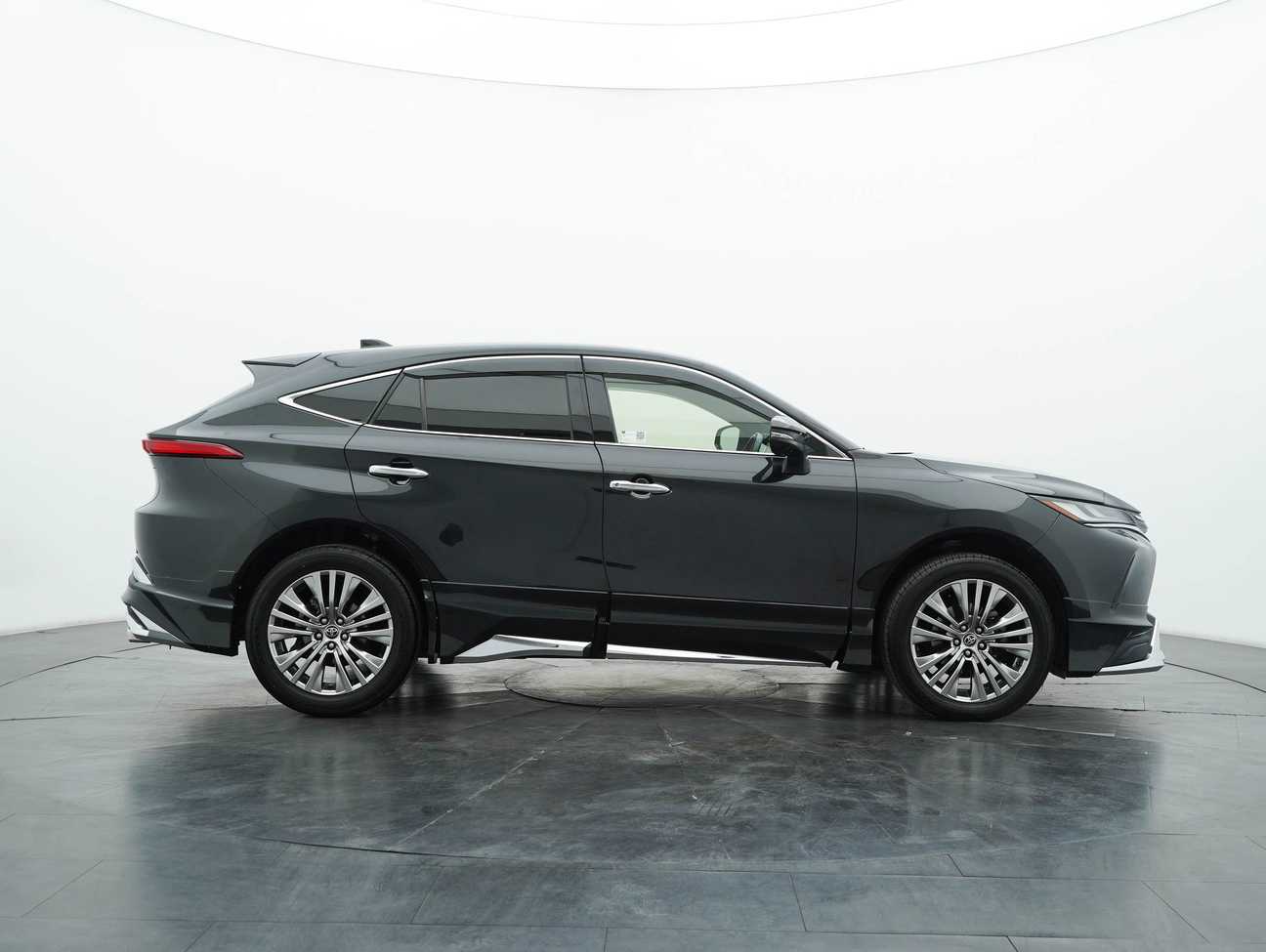 used 2021 Toyota Harrier Z 2.0