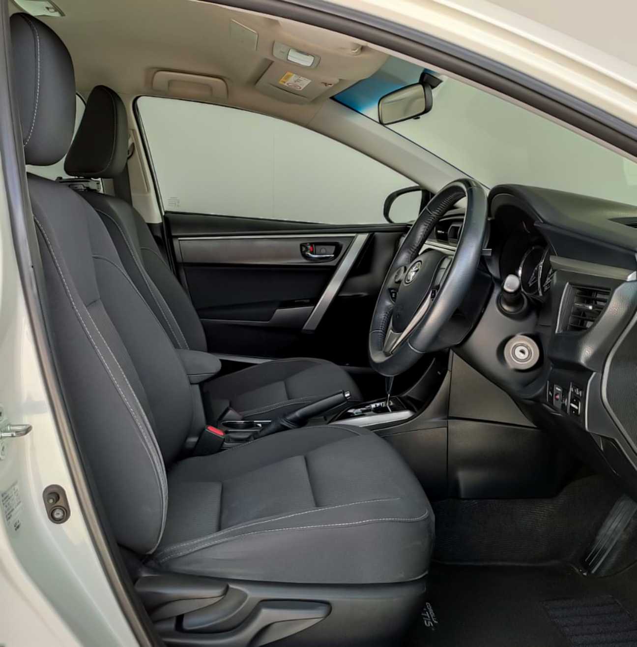 used 2014 Toyota COROLLA ALTIS E 1.8