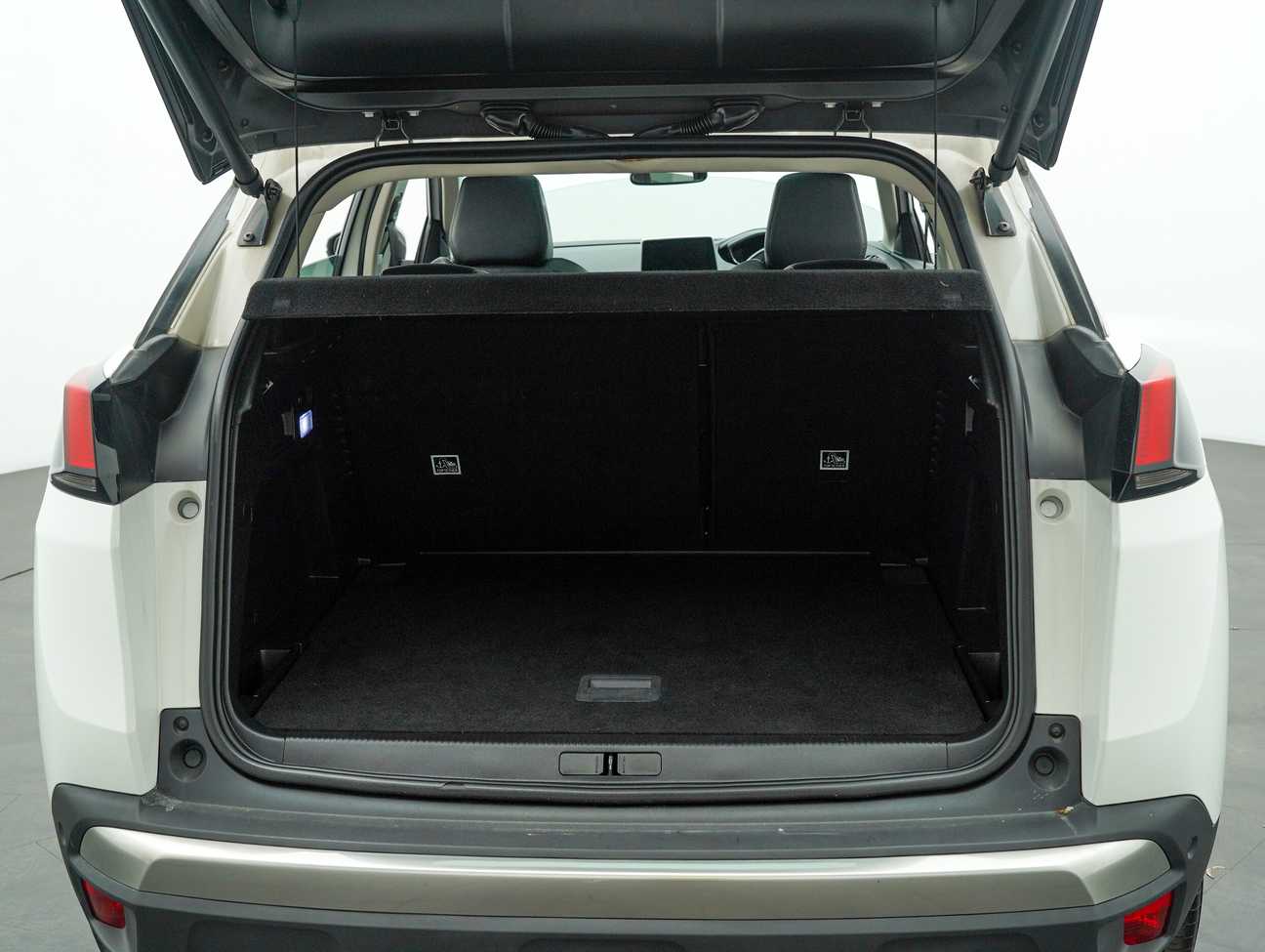 terpakai 2021 Peugeot 3008 THP Allure 1.6