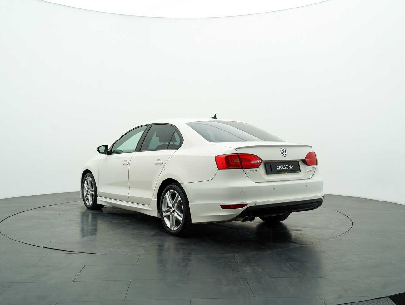 terpakai 2014 Volkswagen Jetta TSI 1.4