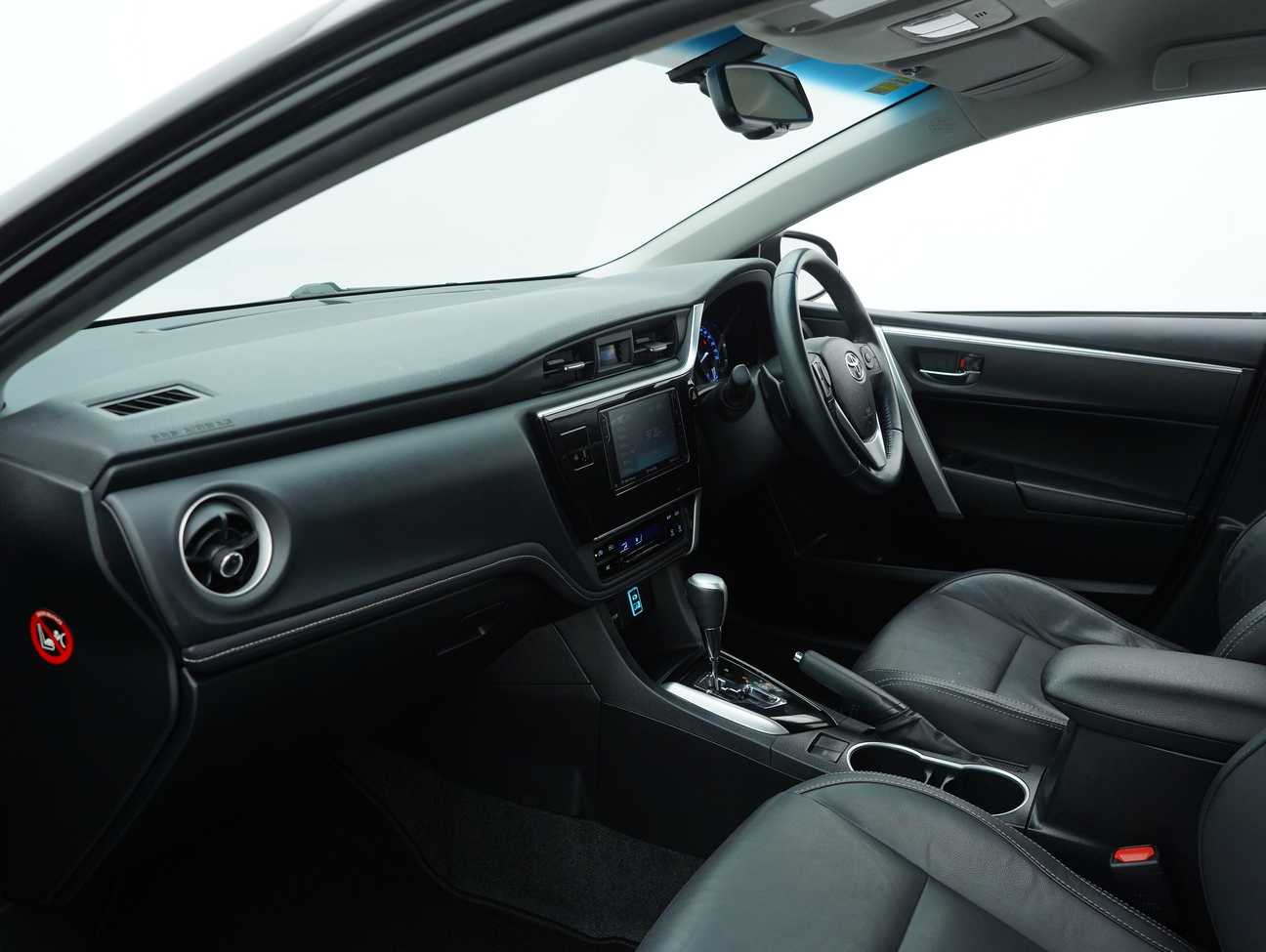 used 2017 Toyota Corolla Altis V 2.0