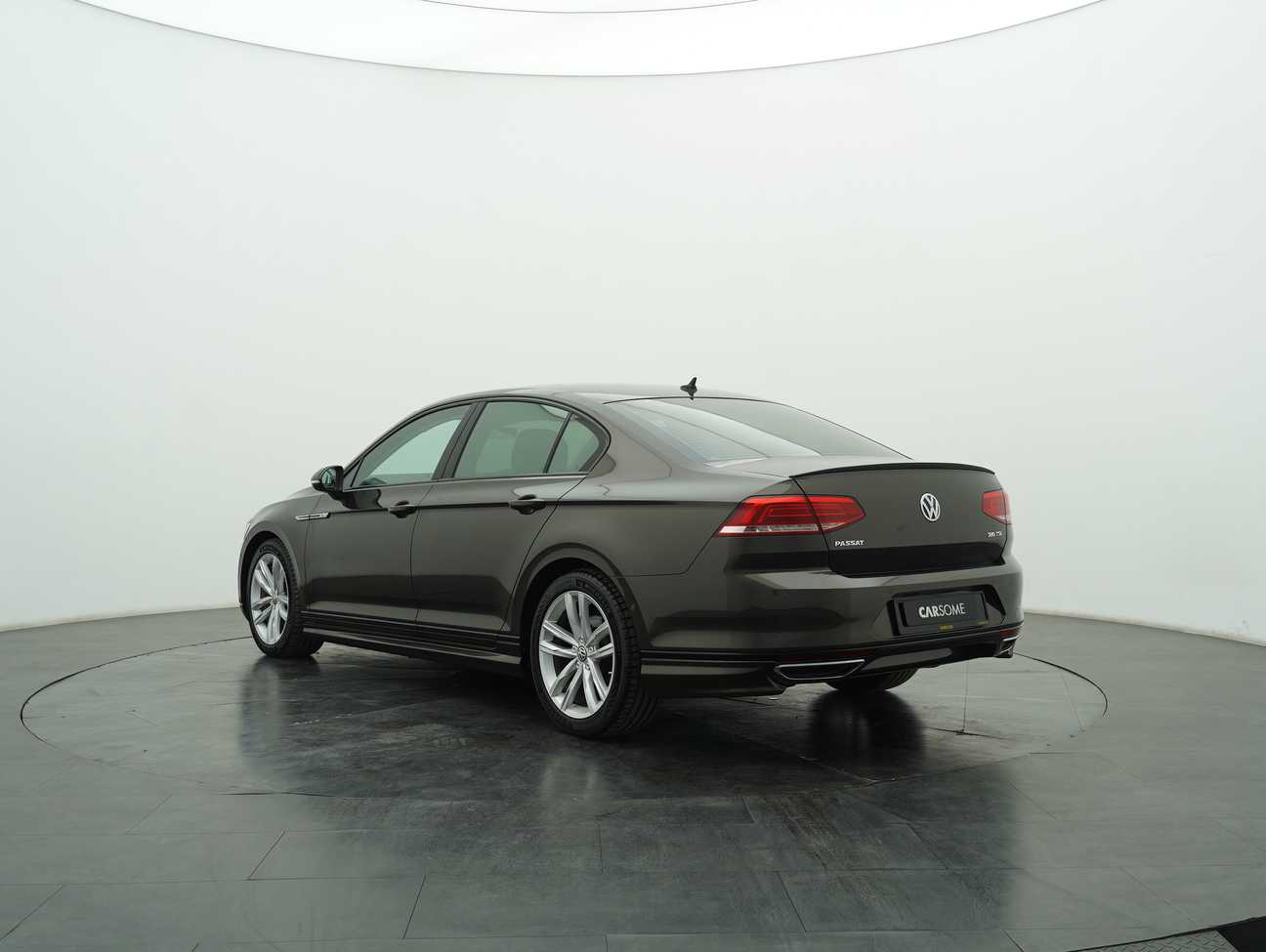 terpakai 2018 Volkswagen Passat TSI Highline 2.0