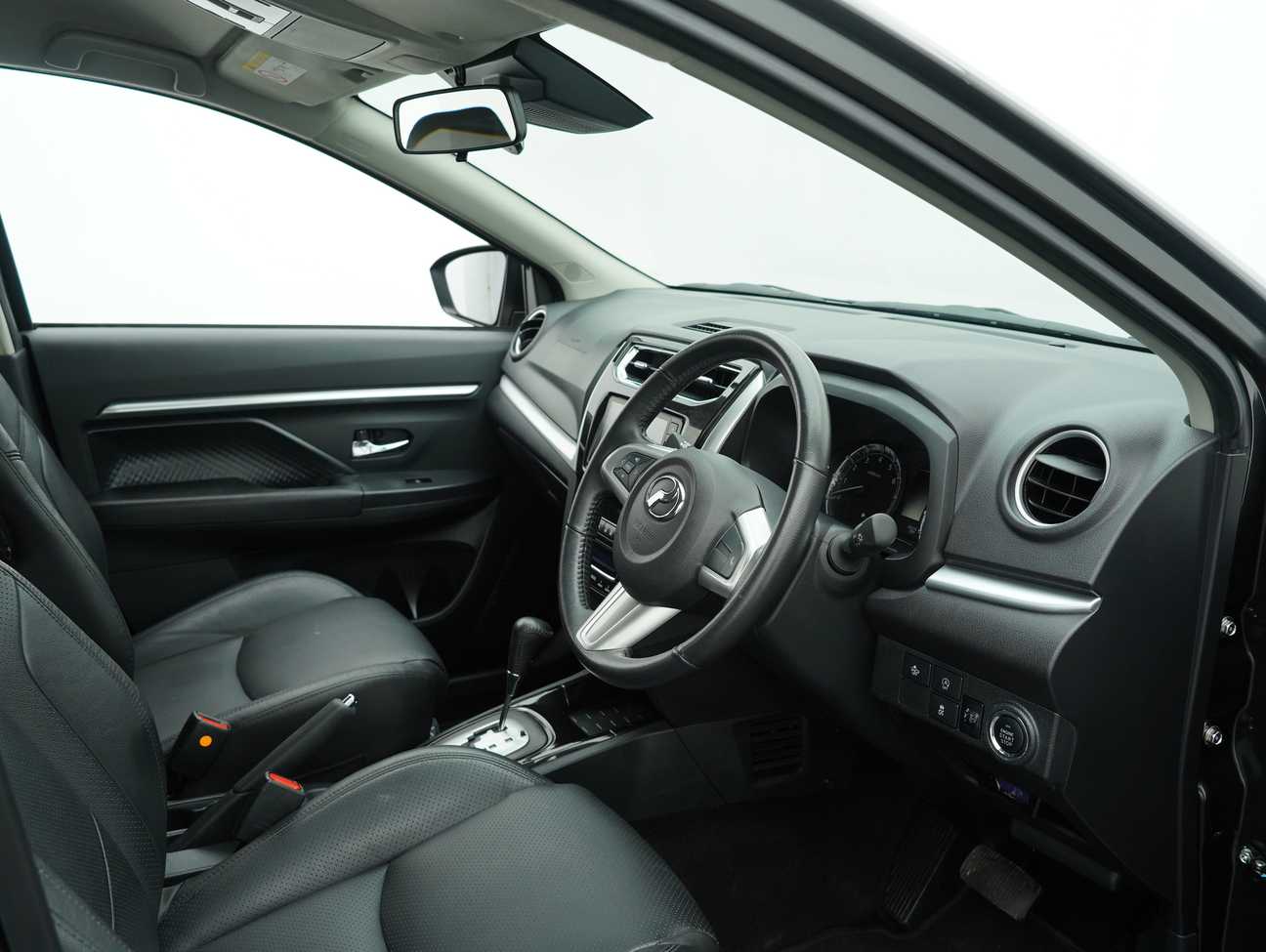 terpakai 2021 Perodua Aruz AV 1.5
