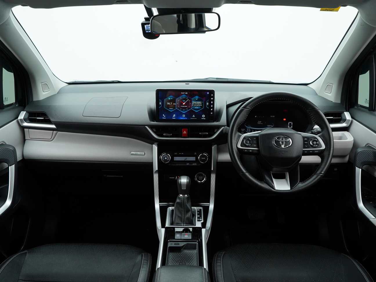 used 2023 Toyota Veloz  1.5