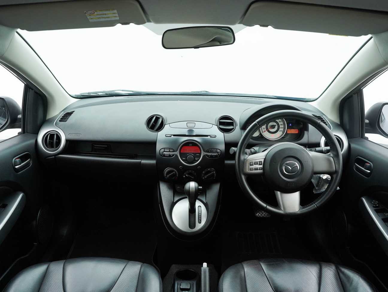 terpakai 2011 Mazda 2 V 1.5