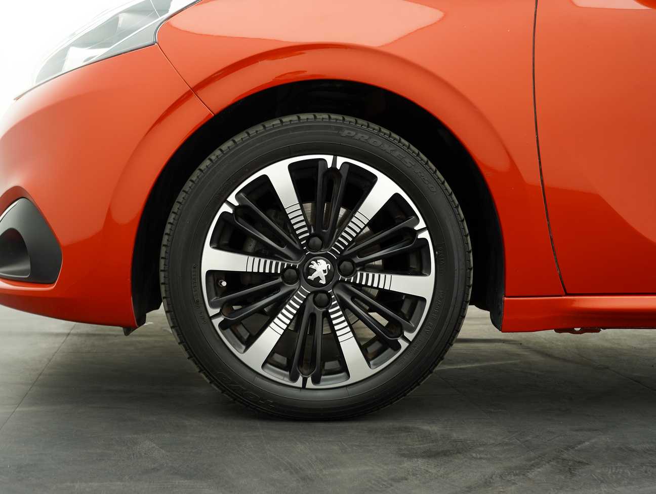 terpakai 2019 Peugeot 208 PureTech 1.2